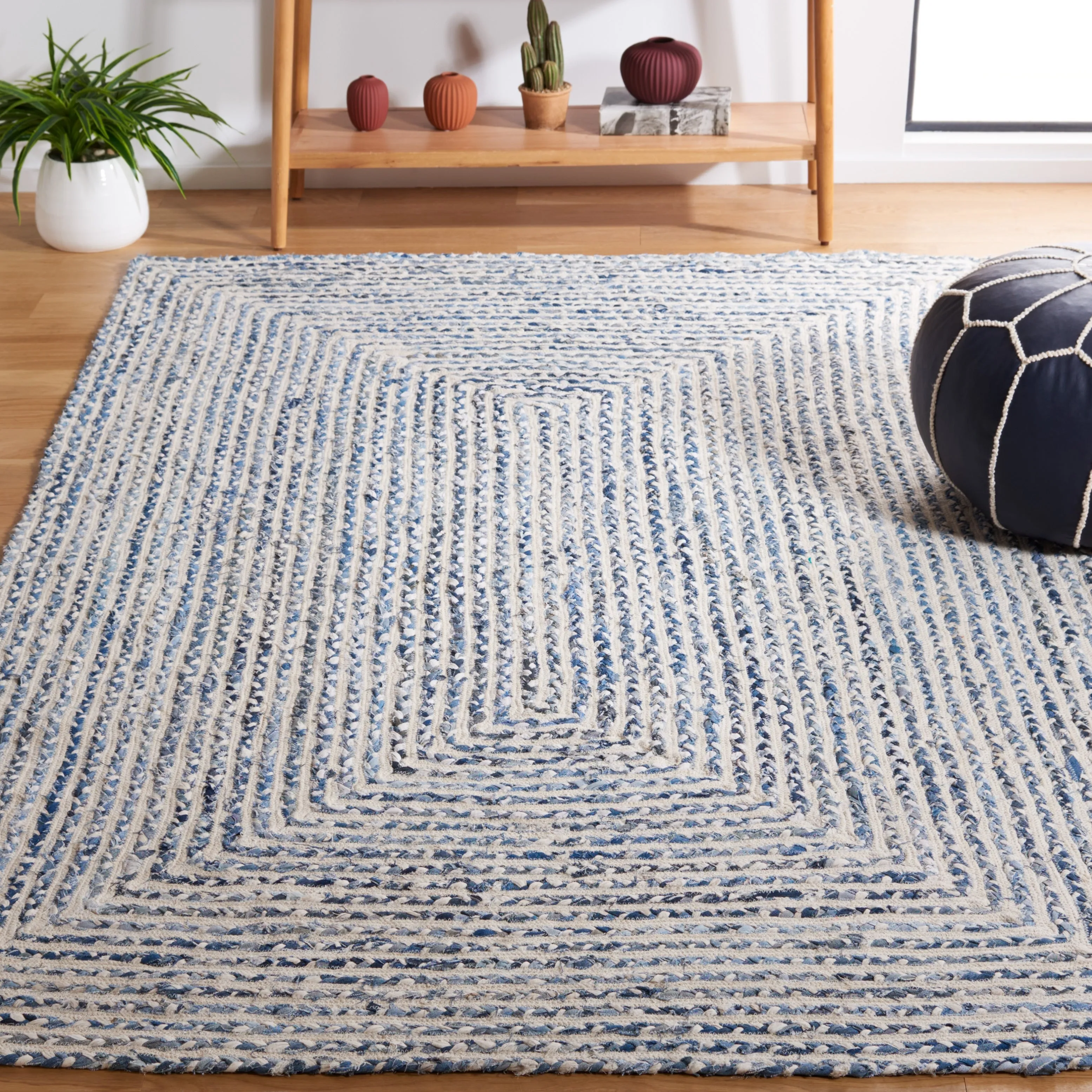 SAFAVIEH Handmade Braided Tadako Cotton Rug