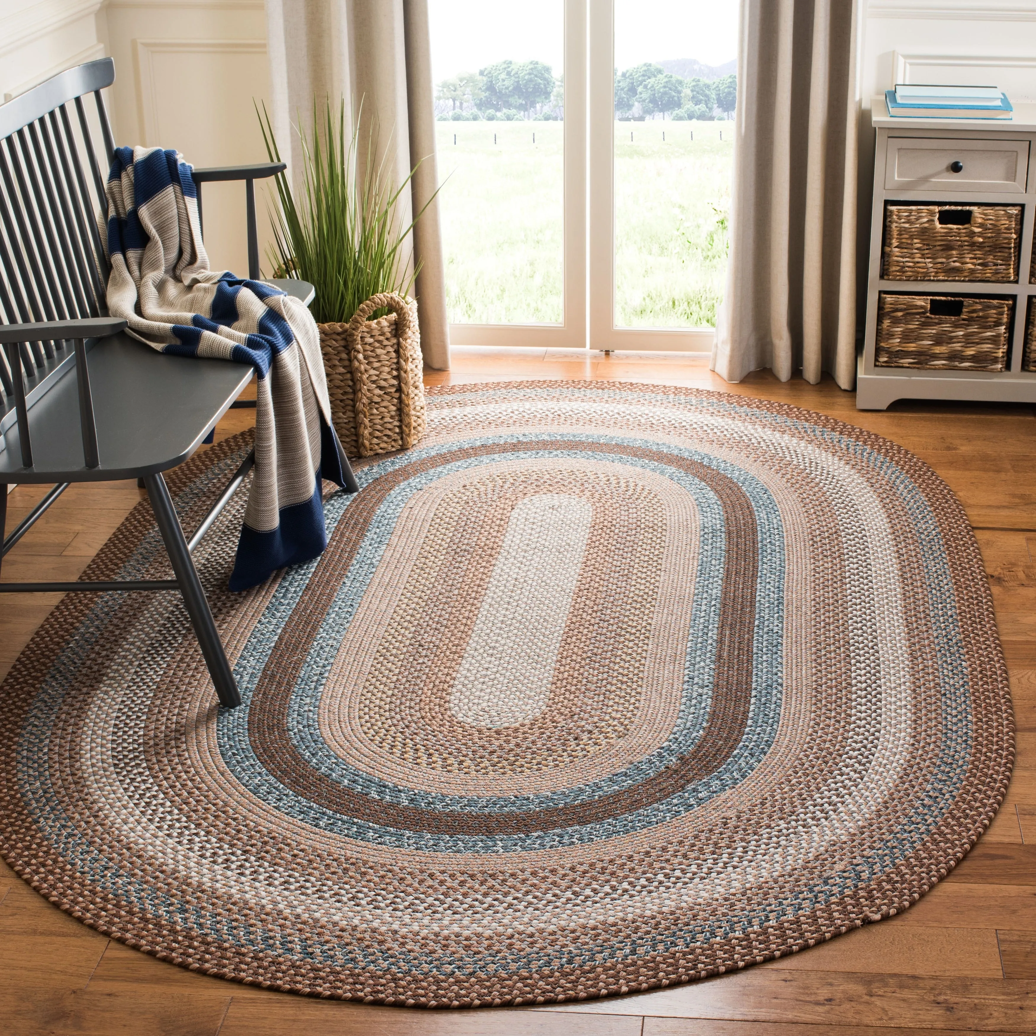 SAFAVIEH Handmade Braided Tomislava Country Rug