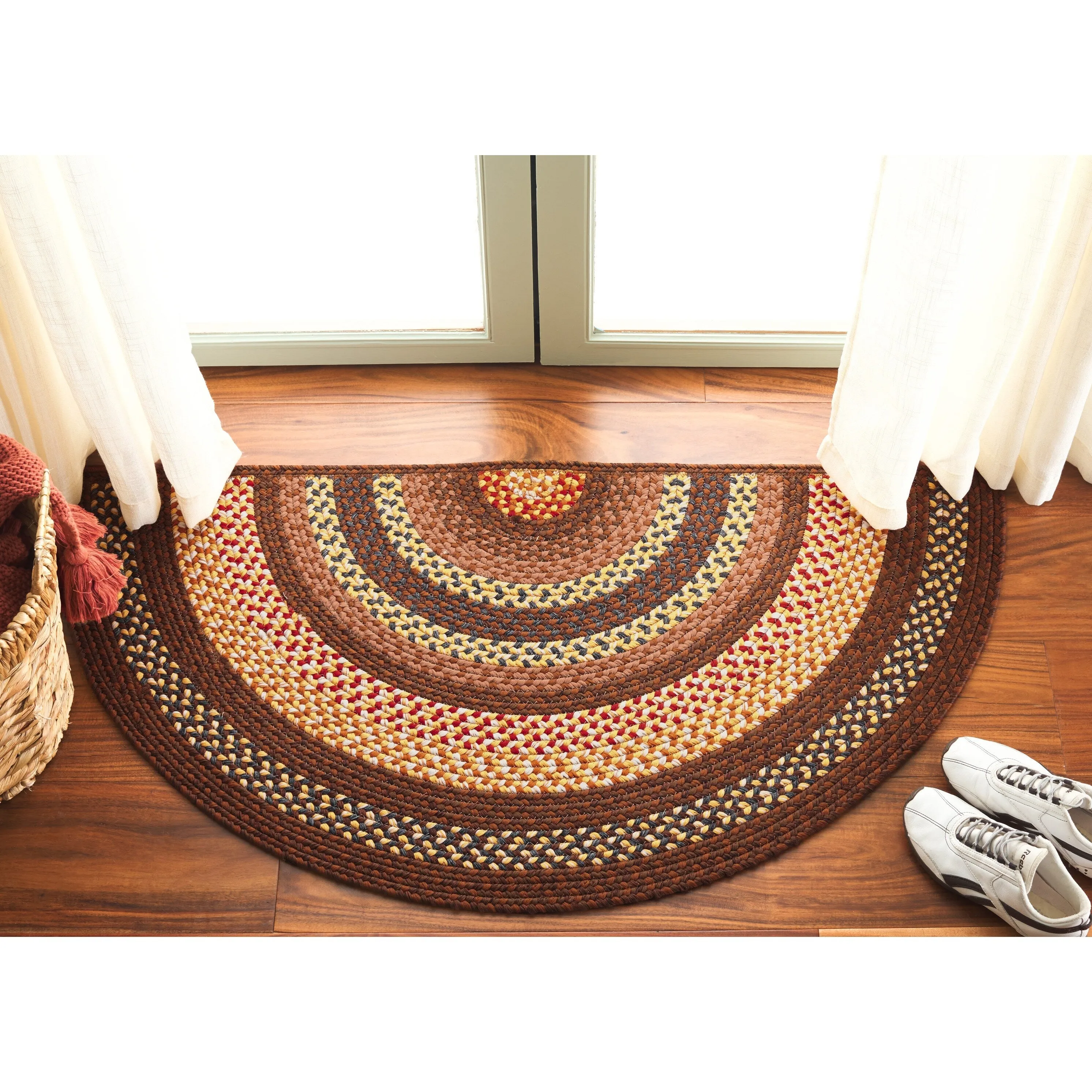SAFAVIEH Handmade Braided Tomislava Country Rug