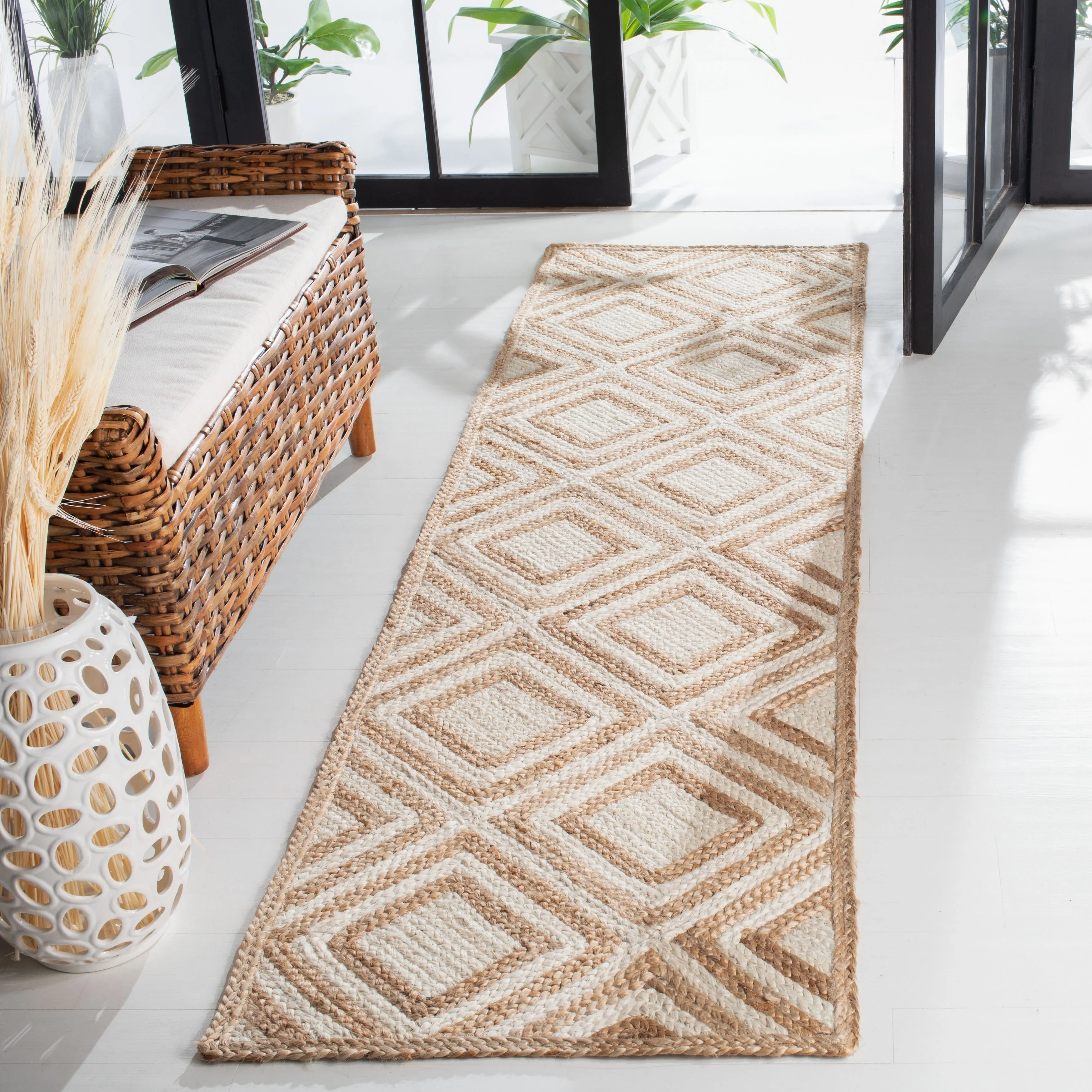 SAFAVIEH Handmade Cape Cod Alzira Coastal Jute Rug