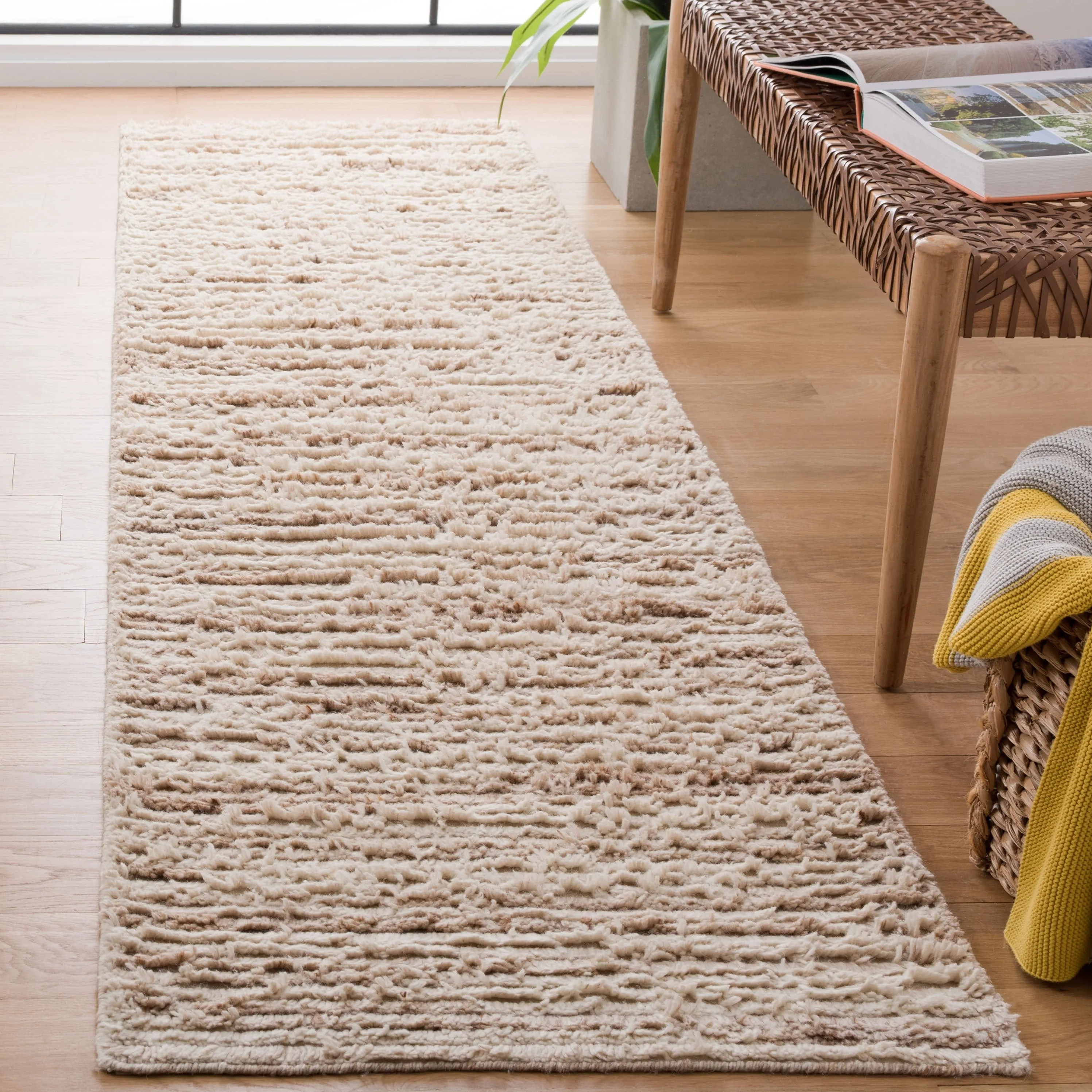 SAFAVIEH Handmade Casablanca Marlous Wool Rug