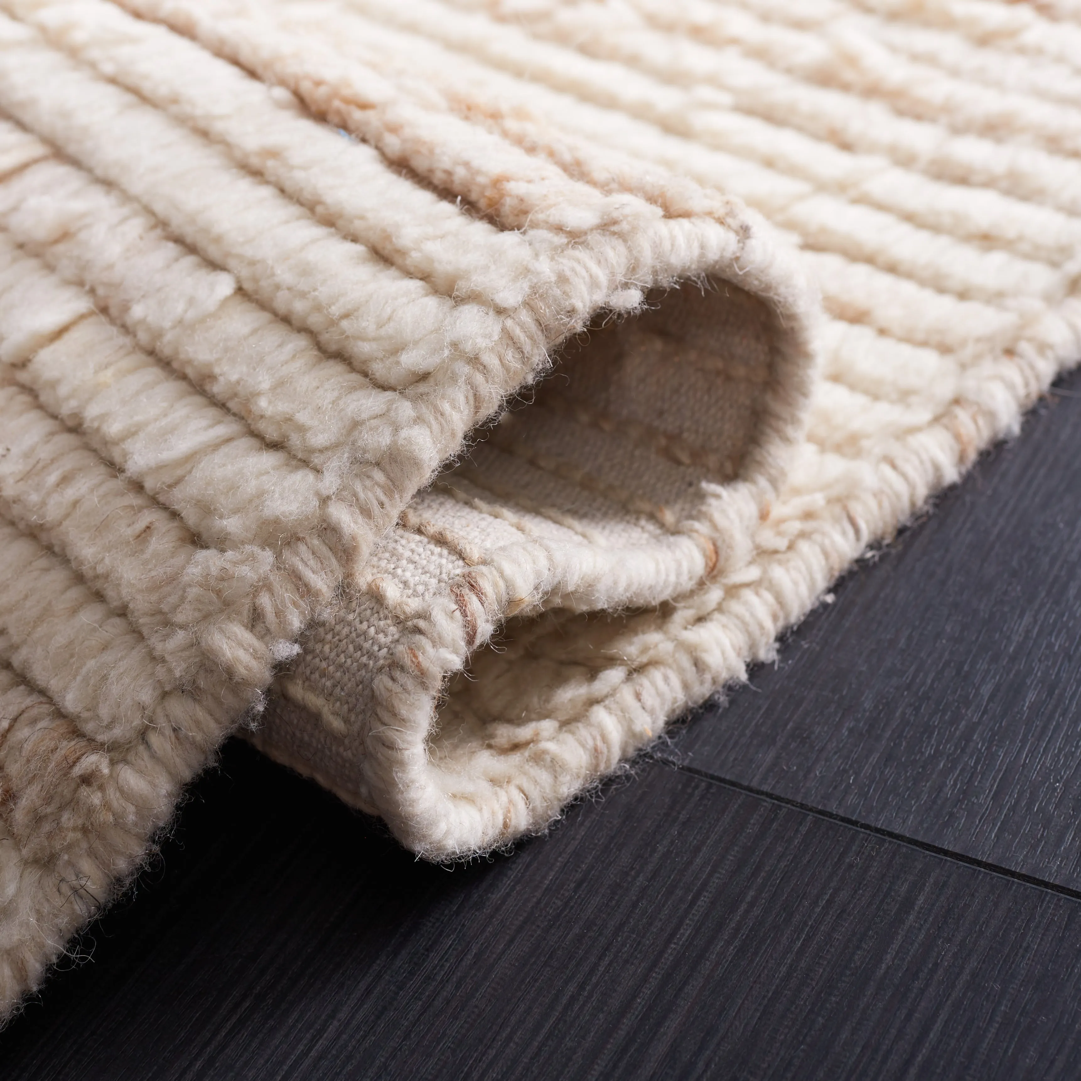 SAFAVIEH Handmade Casablanca Marlous Wool Rug