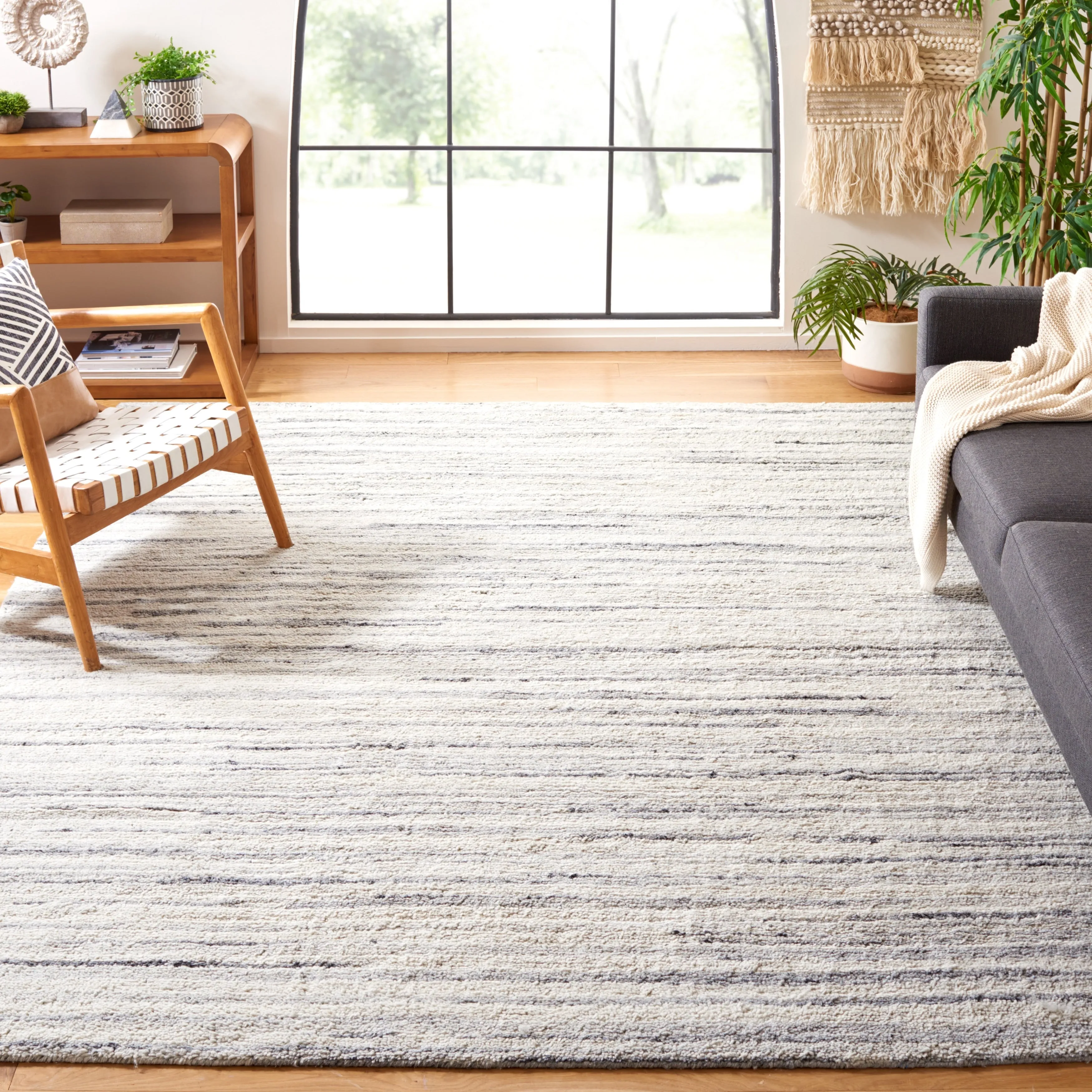 SAFAVIEH Handmade Casablanca Pierrine Wool Rug