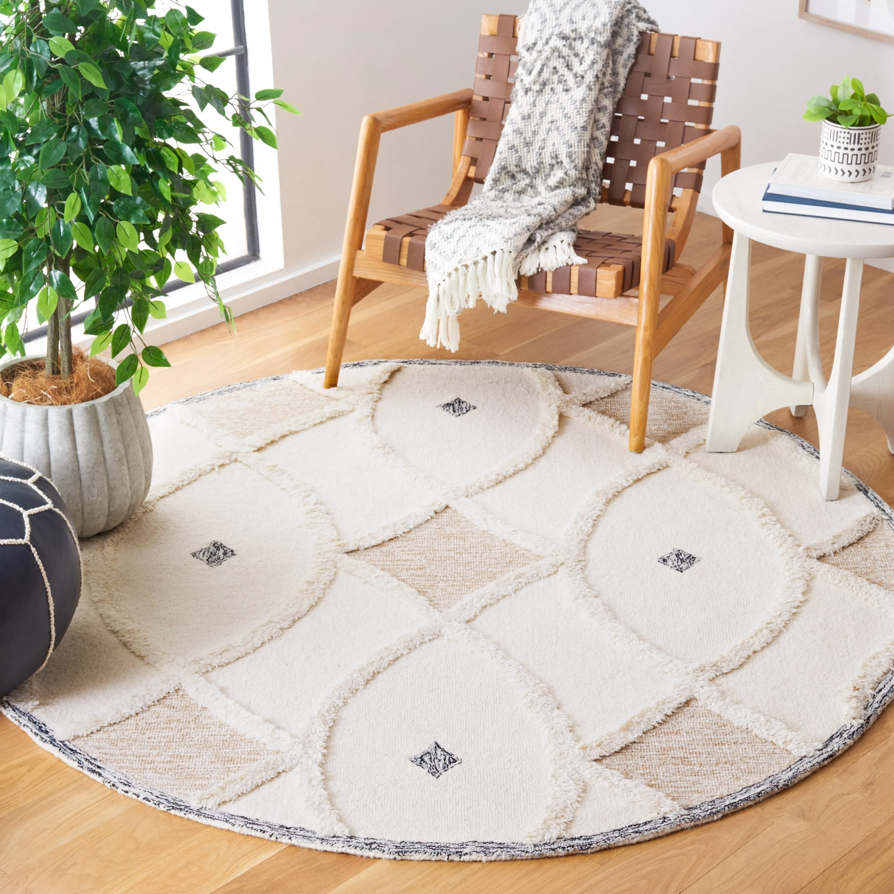 SAFAVIEH Handmade Casablanca Rovshana Wool Rug