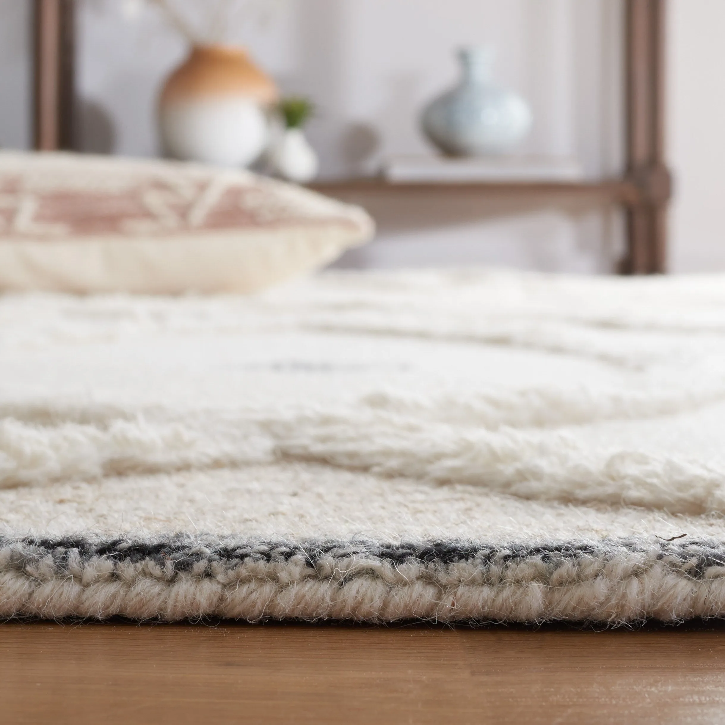 SAFAVIEH Handmade Casablanca Rovshana Wool Rug