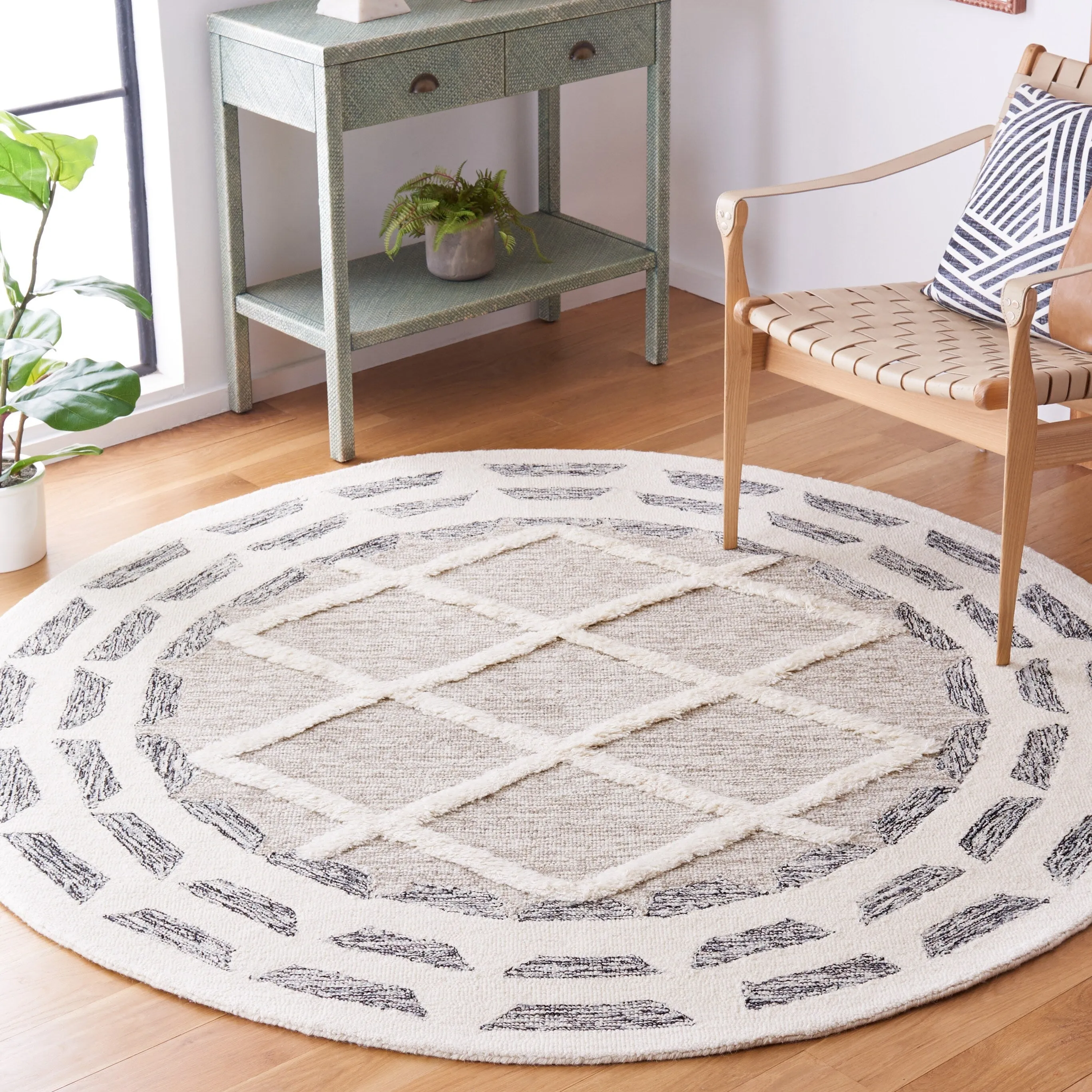 SAFAVIEH Handmade Casablanca Tanina Wool Rug