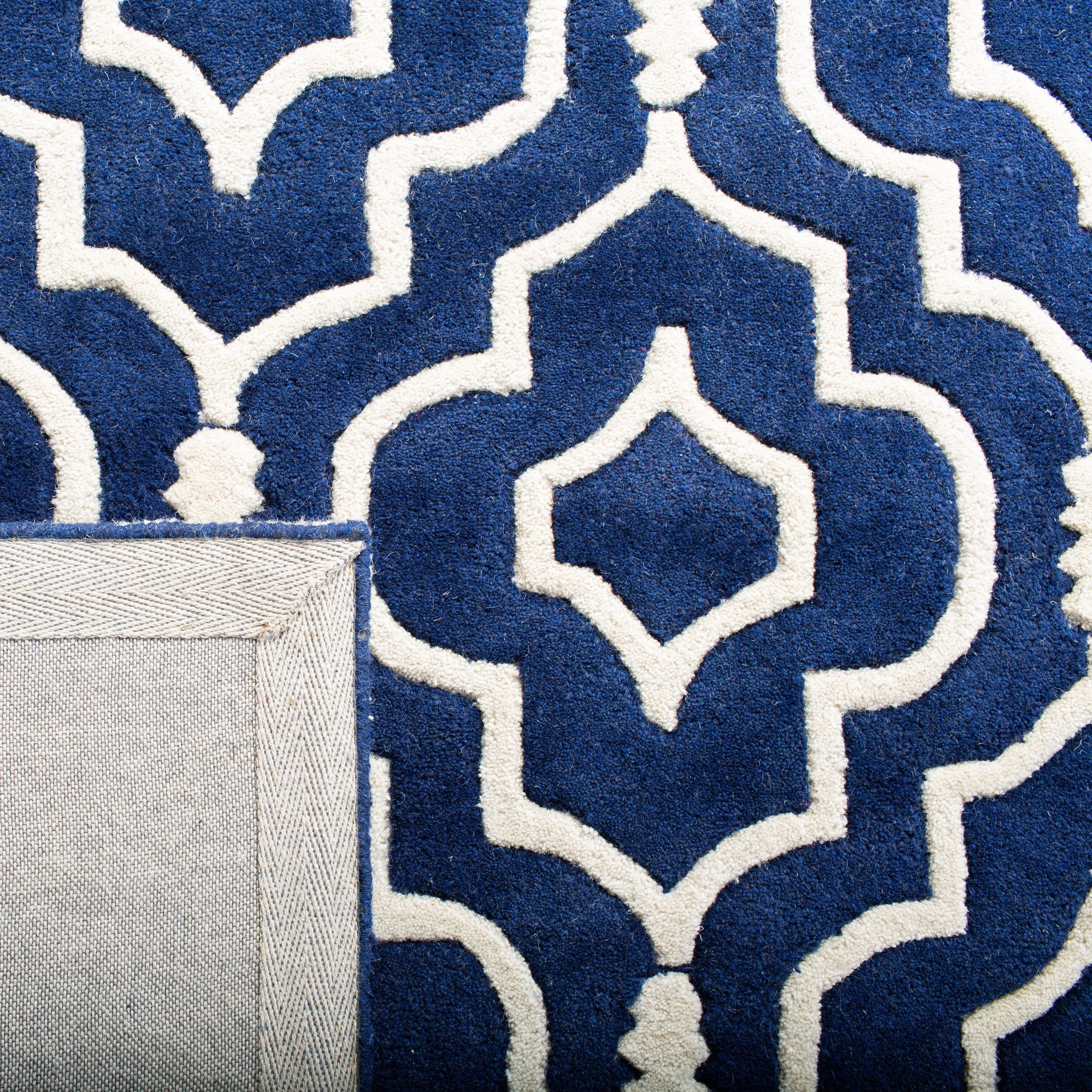 SAFAVIEH Handmade Chatham Cvetka Modern Moroccan Wool Rug