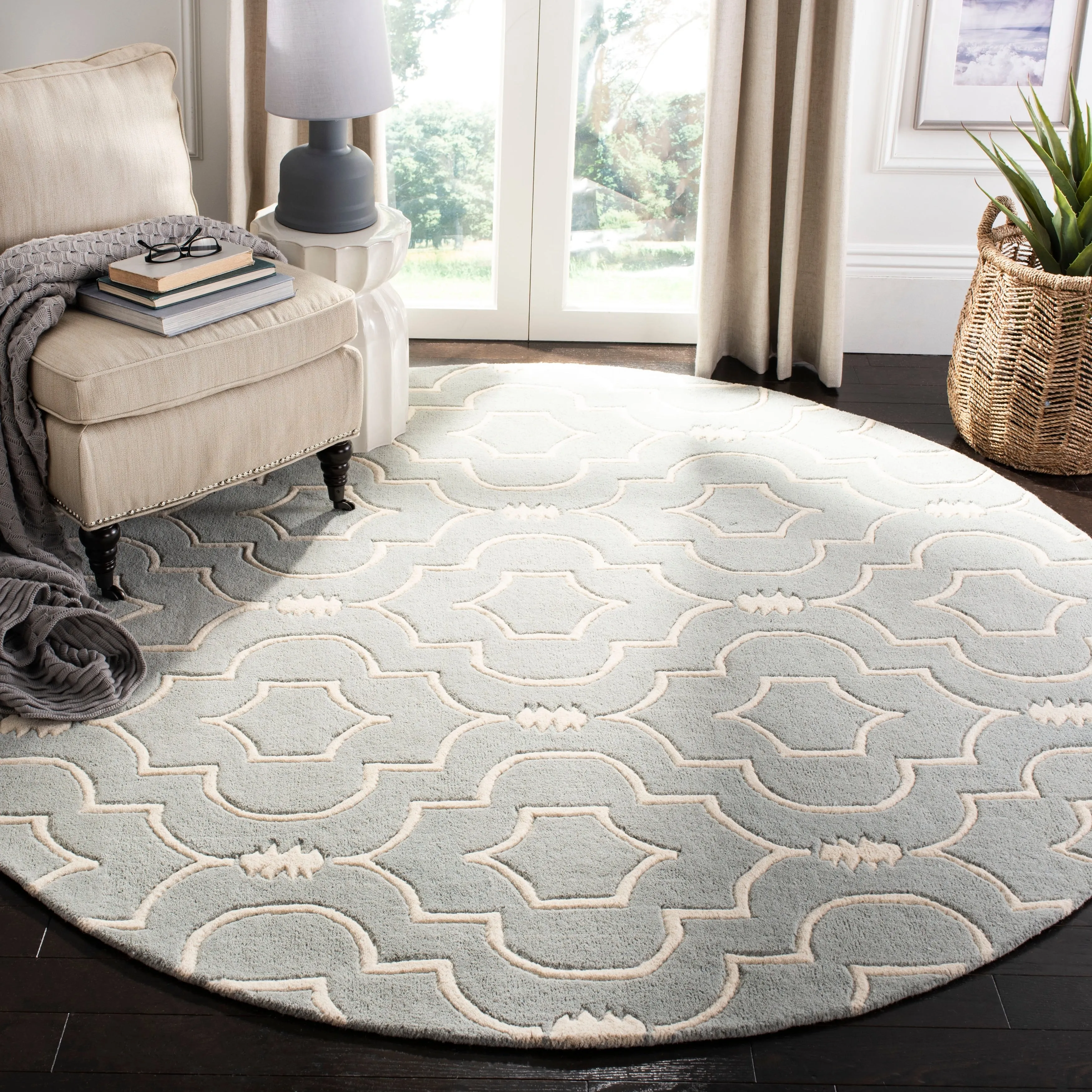 SAFAVIEH Handmade Chatham Cvetka Modern Moroccan Wool Rug