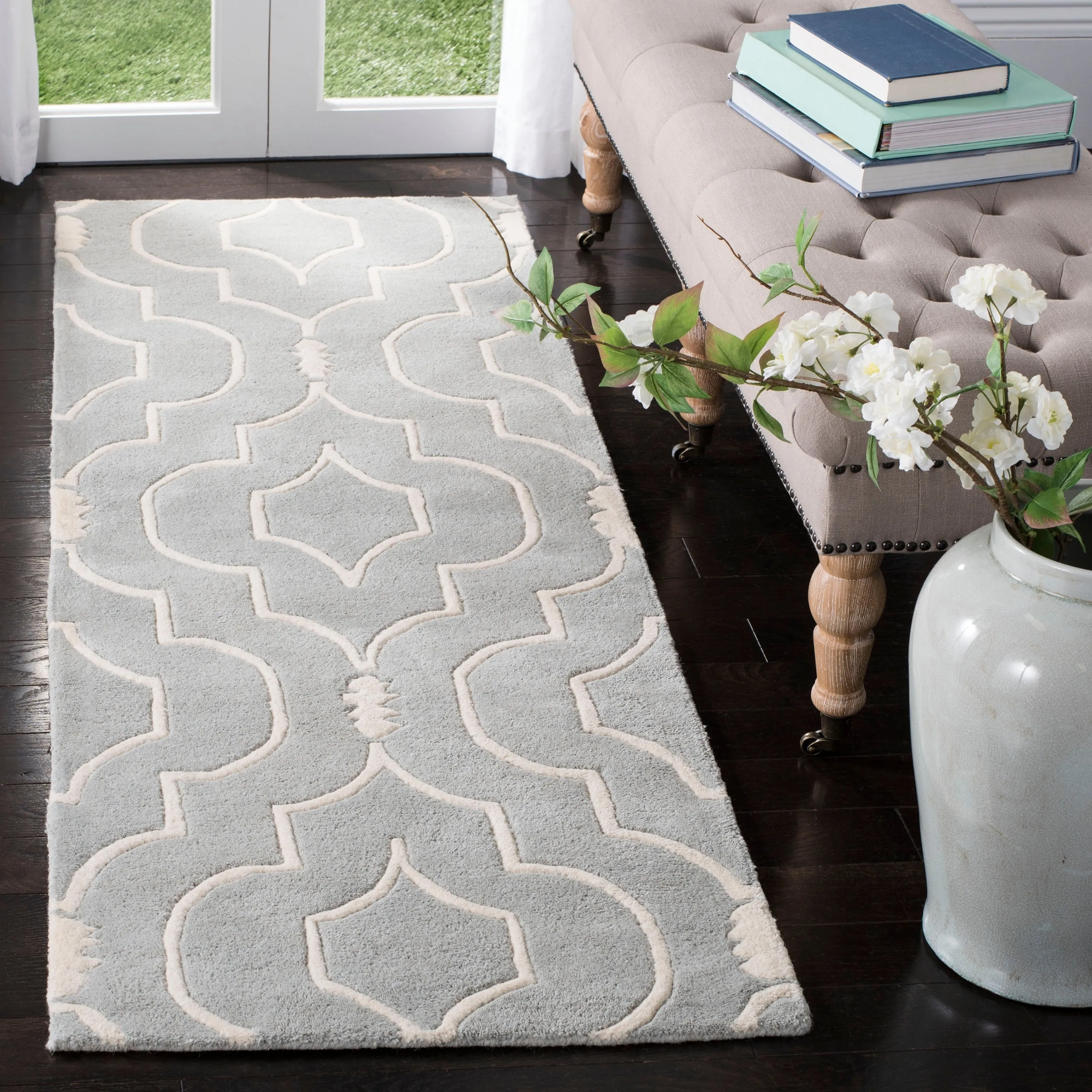 SAFAVIEH Handmade Chatham Cvetka Modern Moroccan Wool Rug