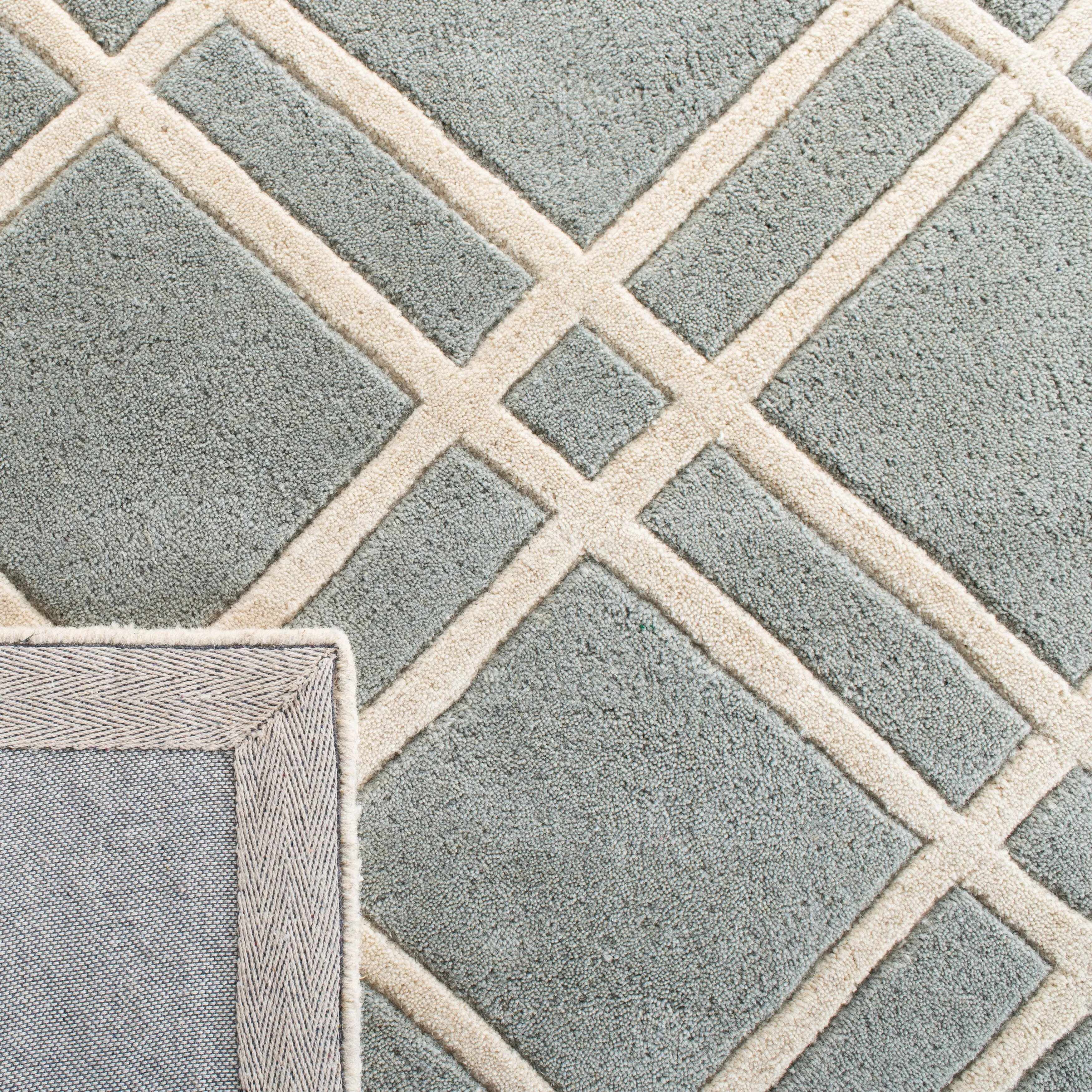 SAFAVIEH Handmade Chatham Geronda Modern Moroccan Wool Rug
