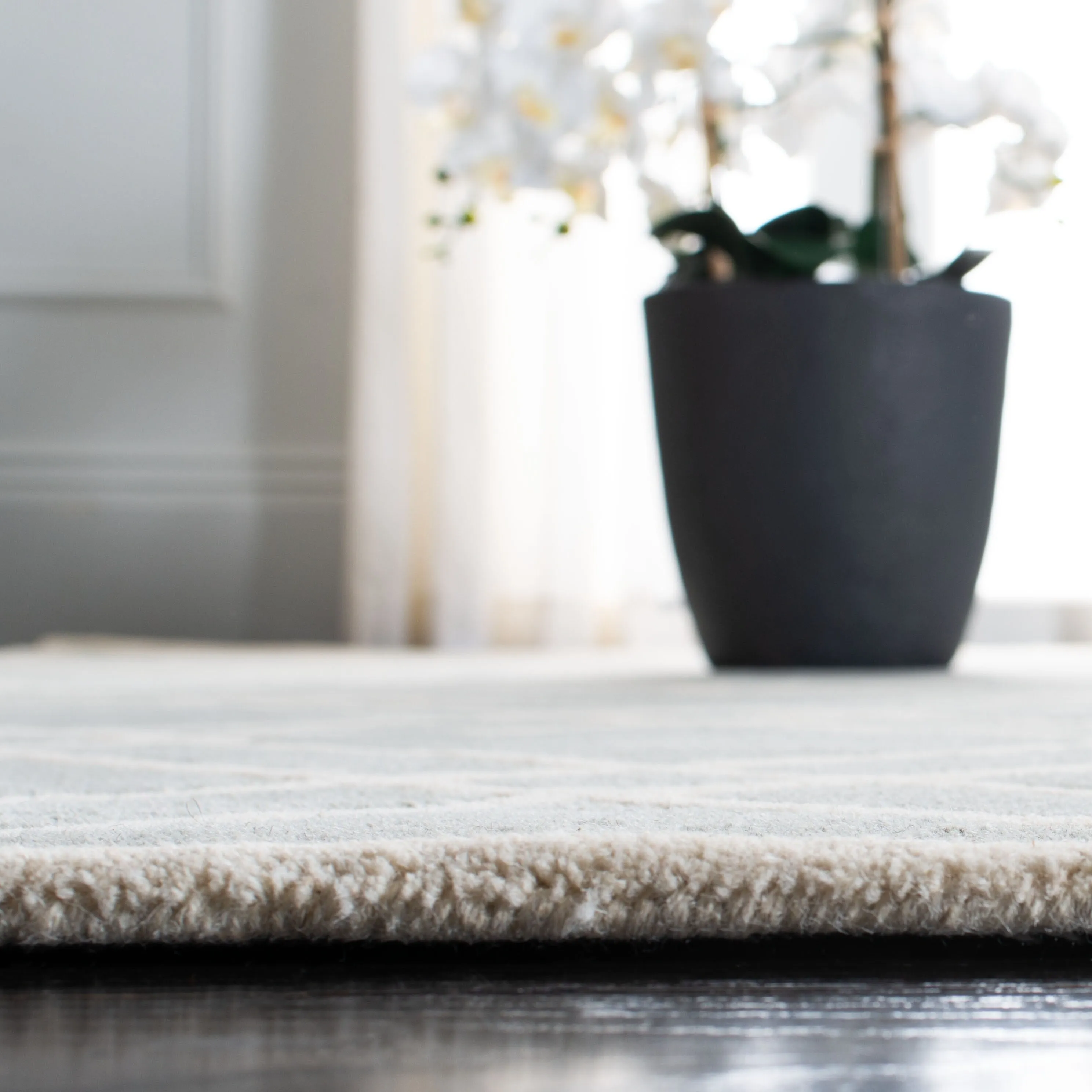 SAFAVIEH Handmade Chatham Geronda Modern Moroccan Wool Rug
