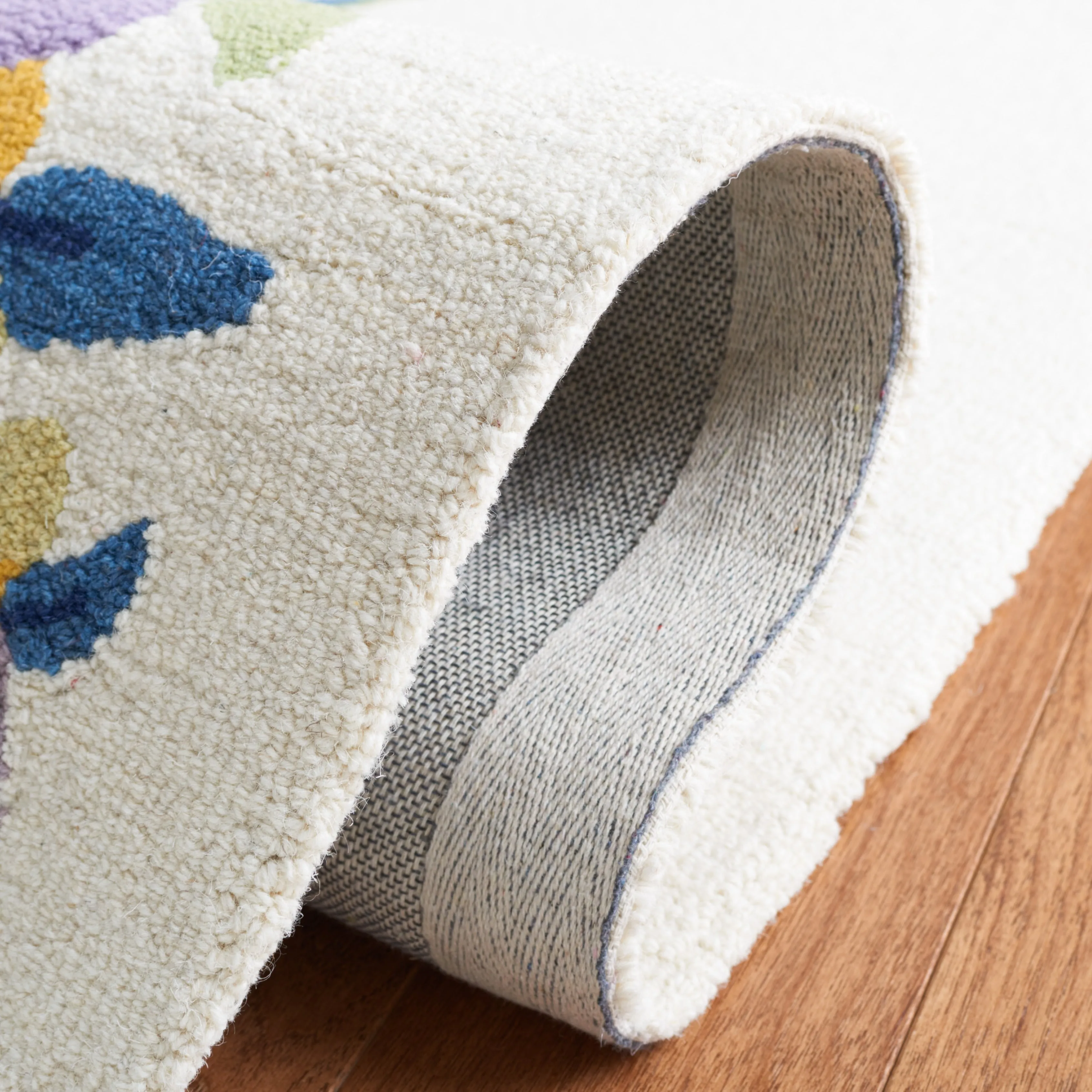 SAFAVIEH Handmade Chelsea Astronomy Floral Wool Rug