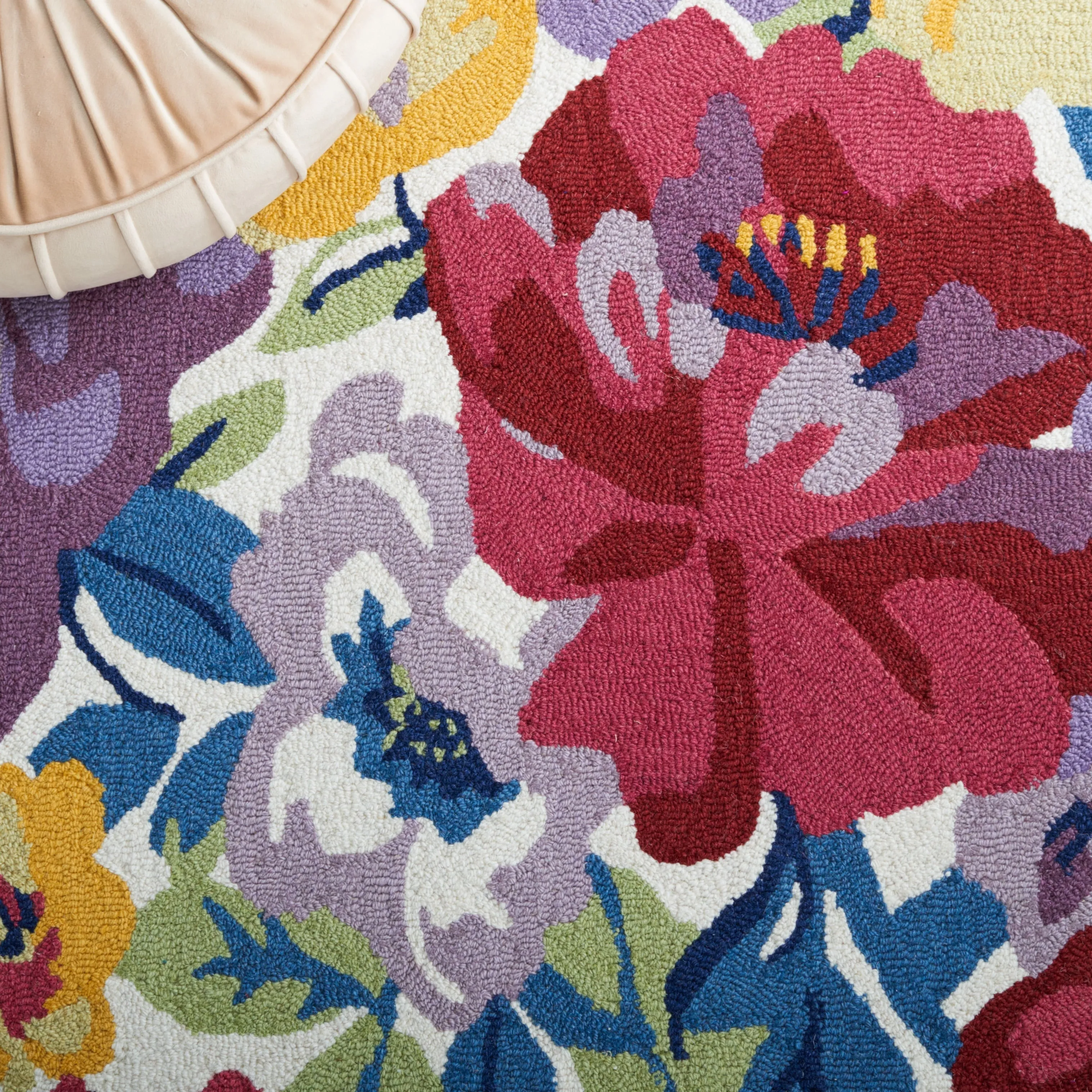 SAFAVIEH Handmade Chelsea Astronomy Floral Wool Rug