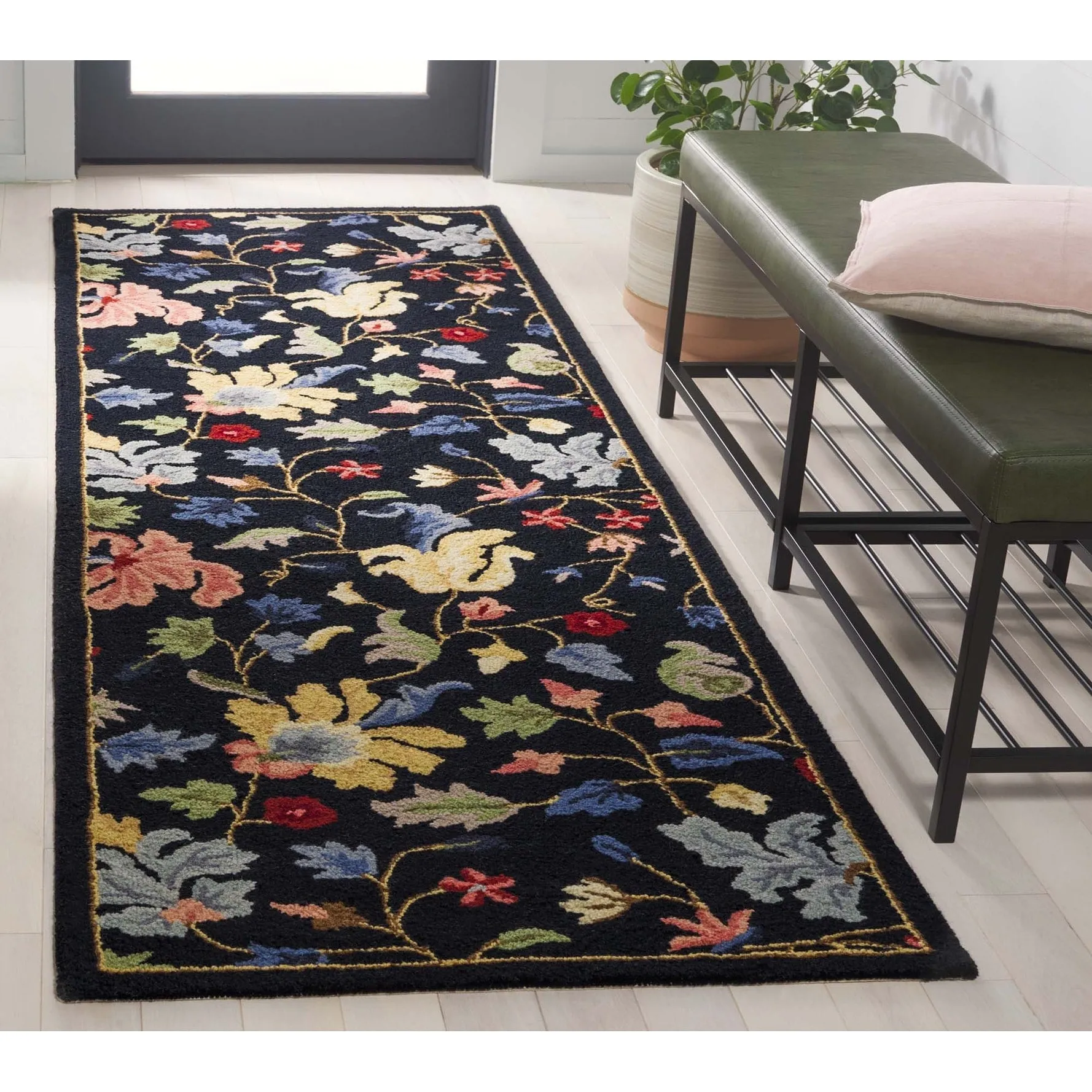 SAFAVIEH Handmade Chelsea Dineke French Country Floral Wool Rug