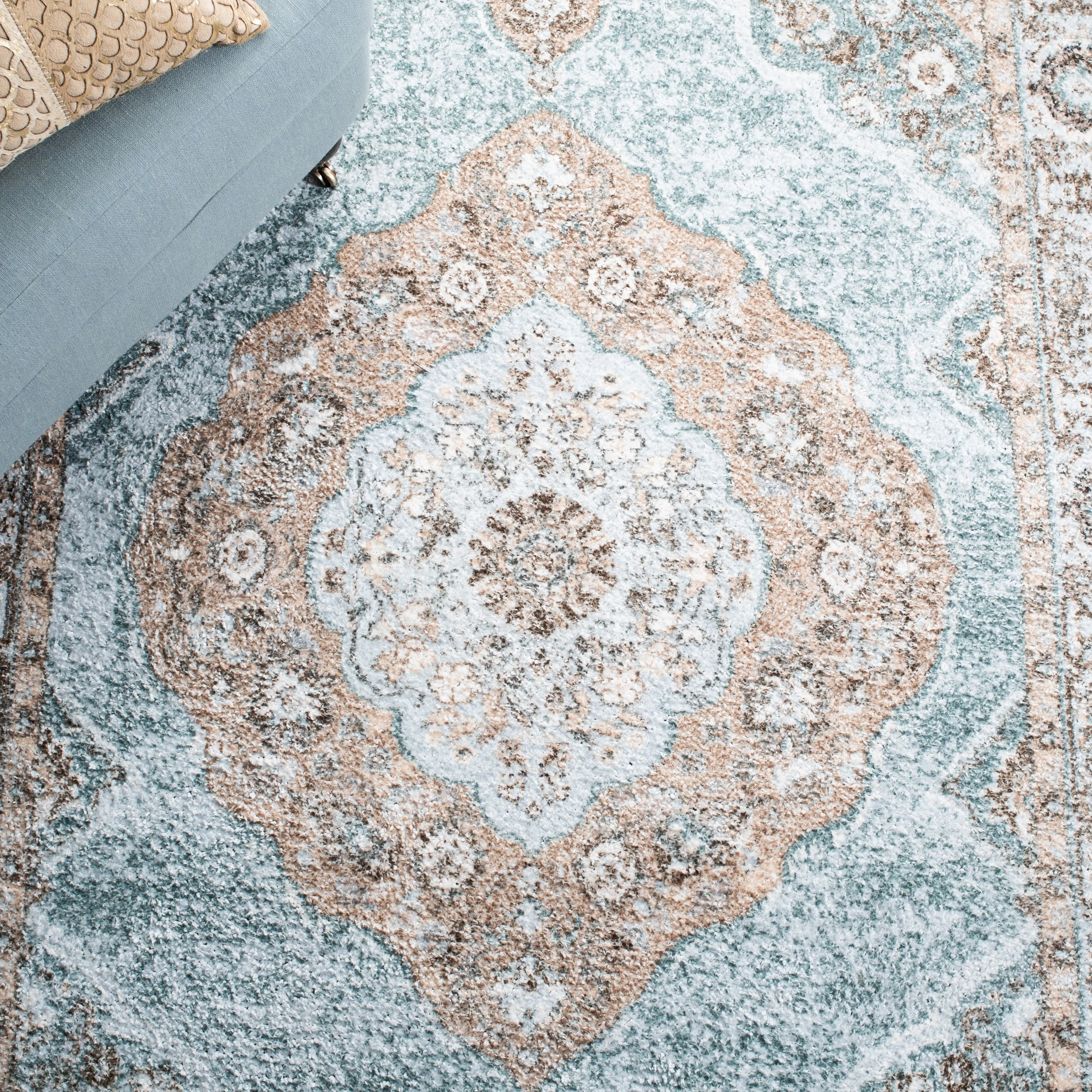 SAFAVIEH Handmade Classic Vintage Andras Transitional Polyester Rug
