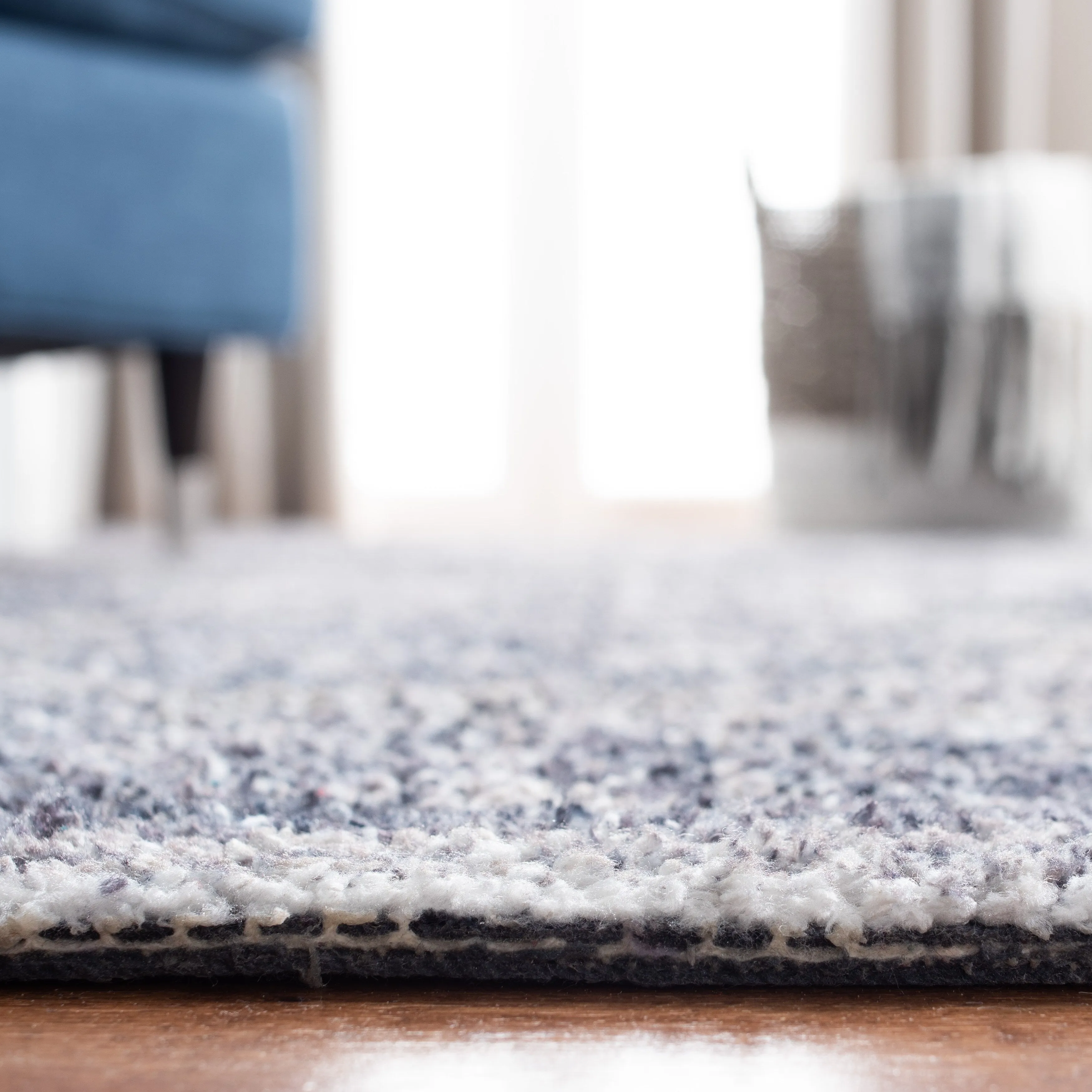 SAFAVIEH Handmade Classic Vintage Laia Transitional Polyester Rug