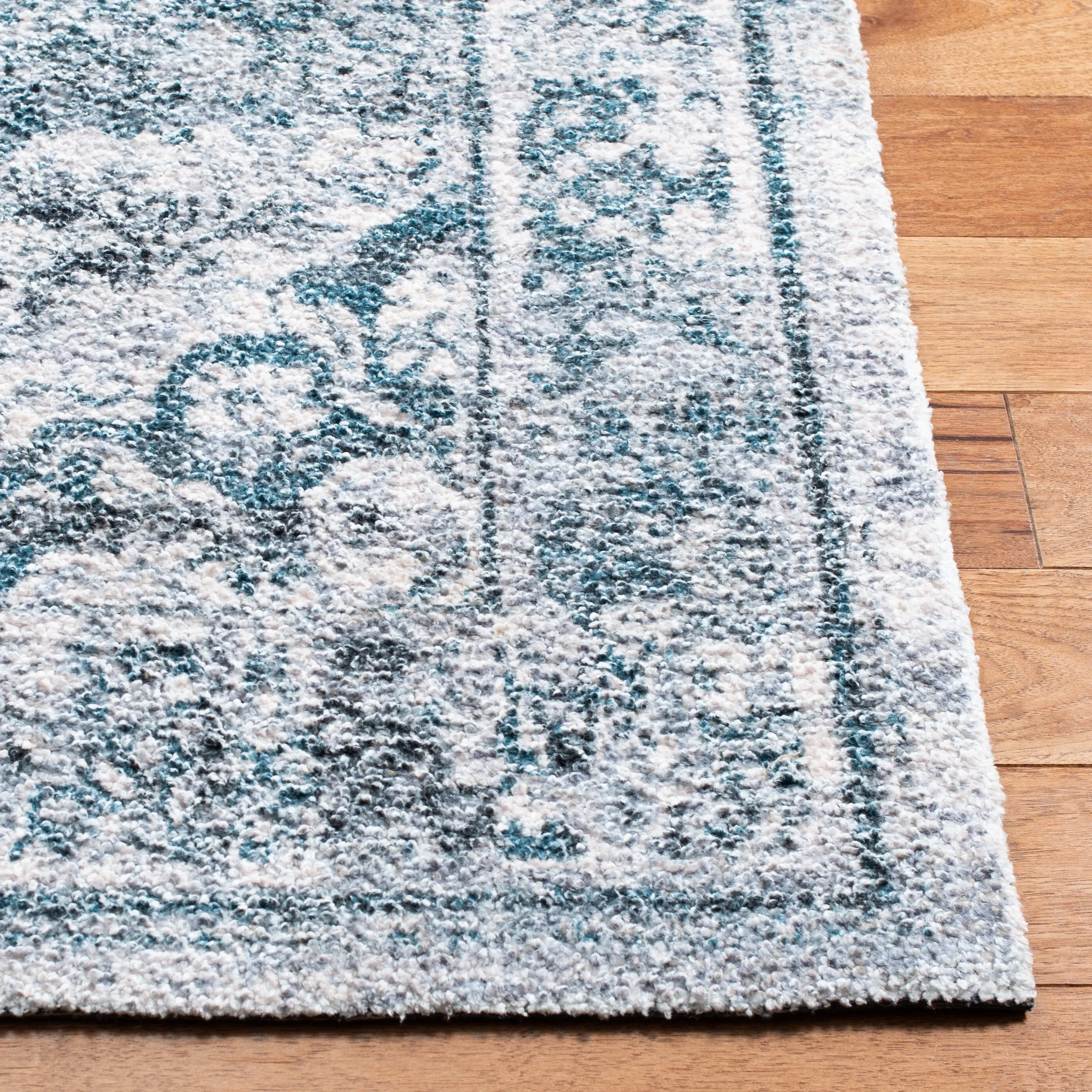 SAFAVIEH Handmade Classic Vintage Laia Transitional Polyester Rug