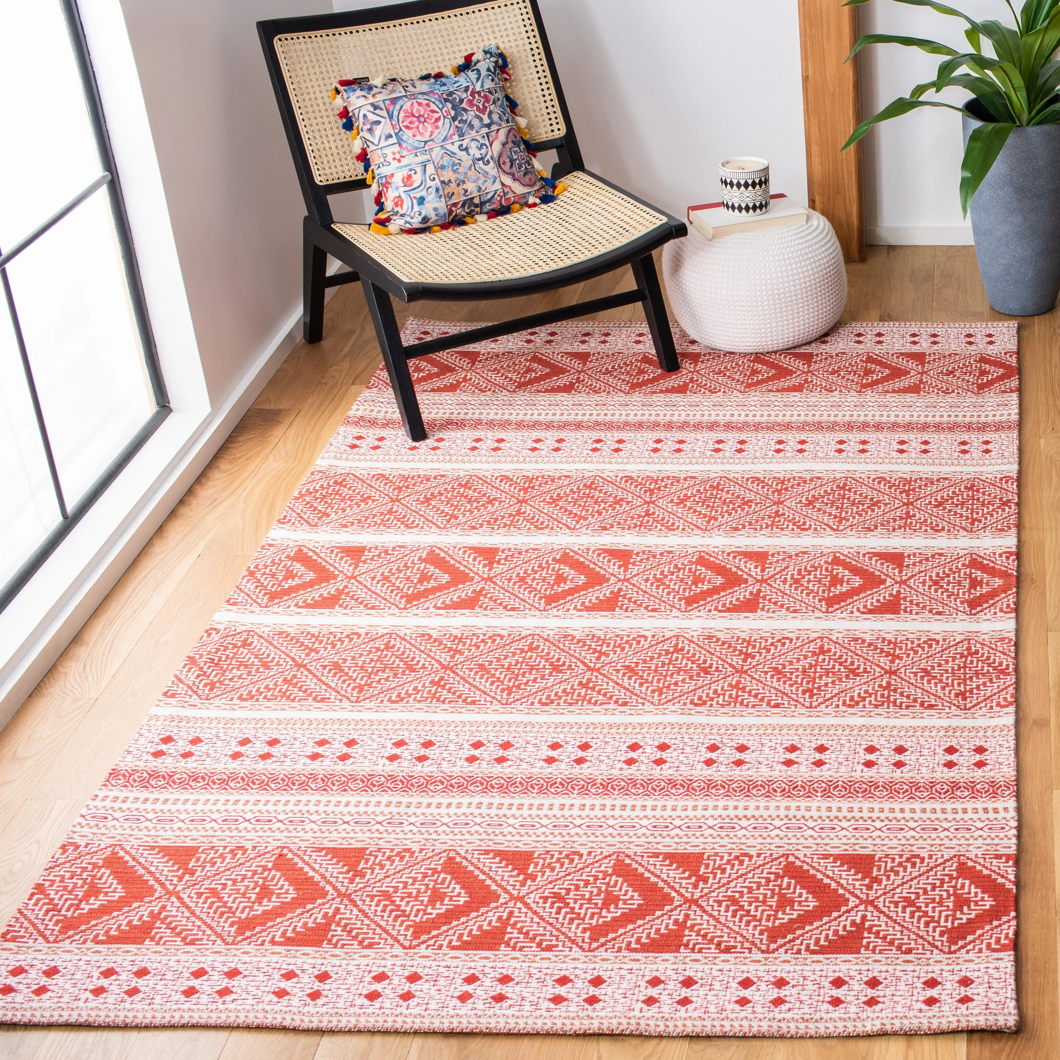 SAFAVIEH Handmade Classic Vintage Suhasini Rug