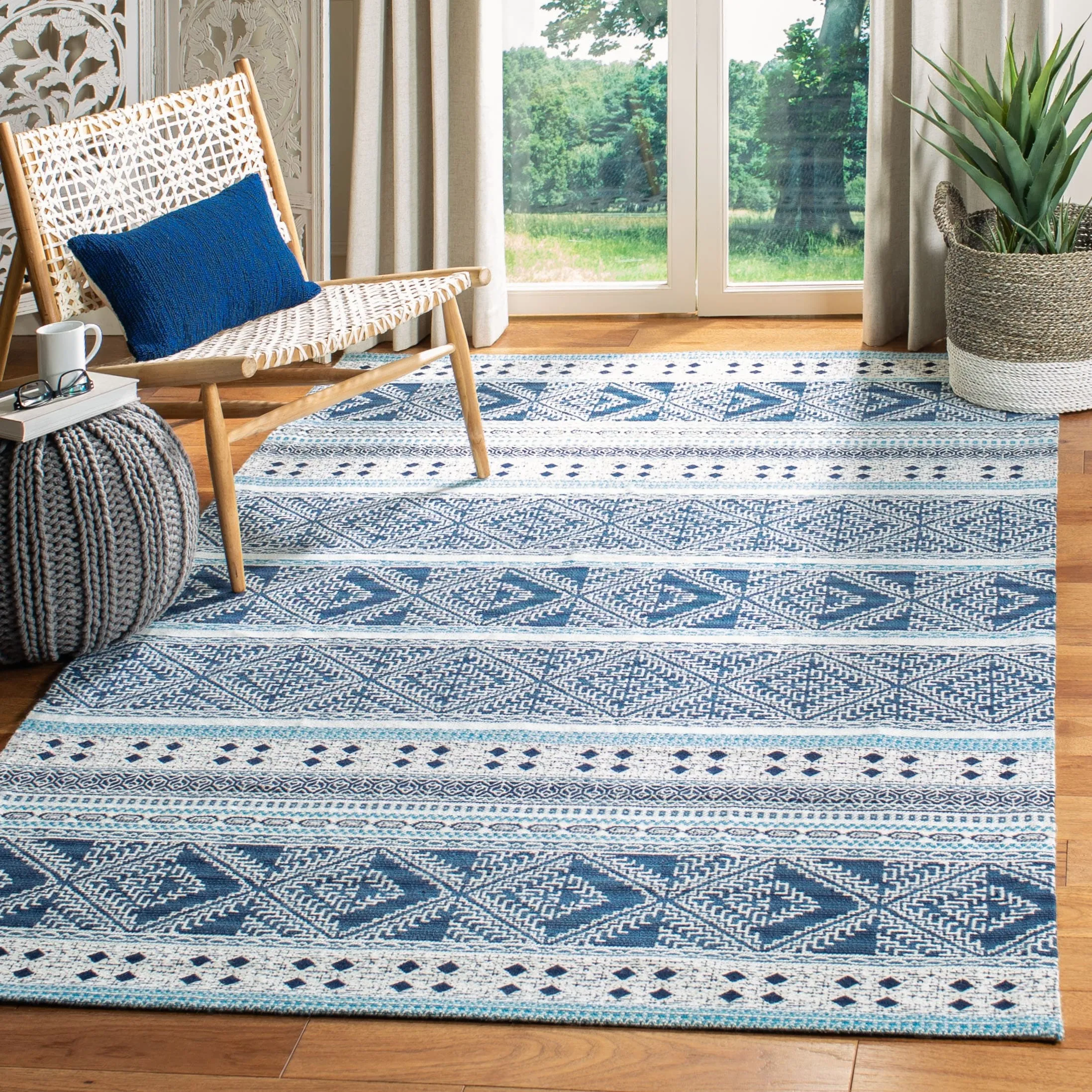SAFAVIEH Handmade Classic Vintage Suhasini Rug