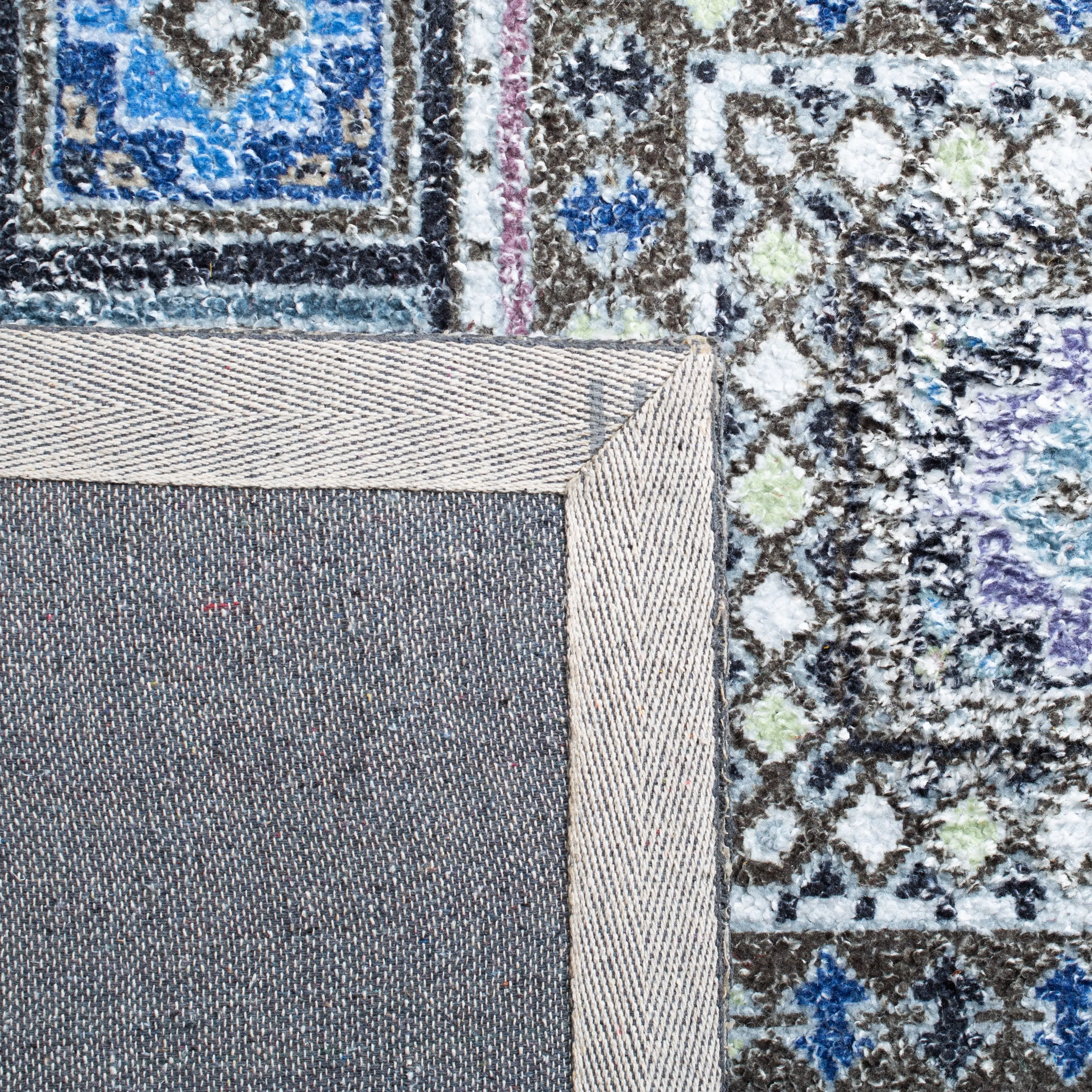 SAFAVIEH Handmade Classic Vintage Zemfira Transitional Polyester Rug