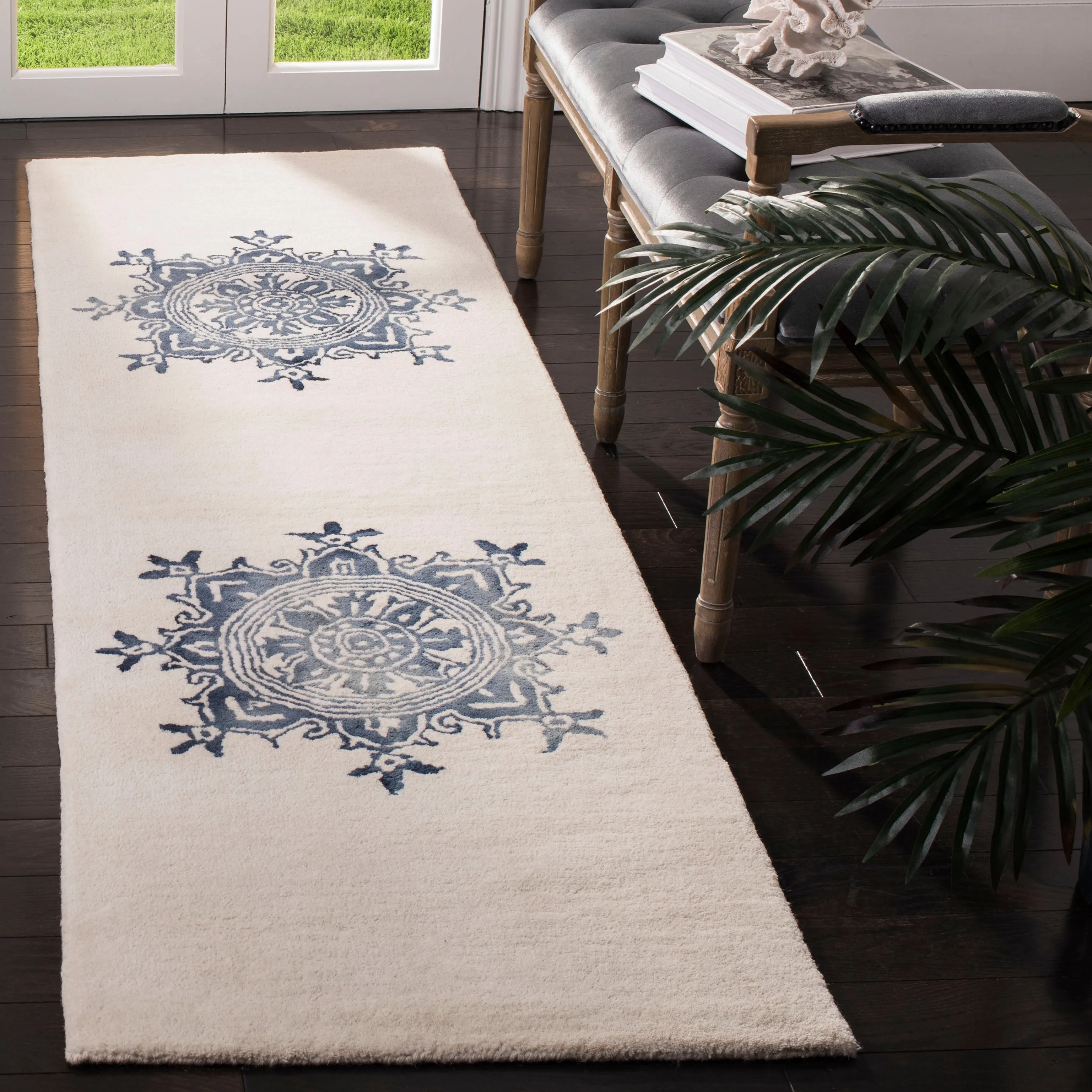 SAFAVIEH Handmade Dip Dye Katjusha Vintage Boho Wool Rug