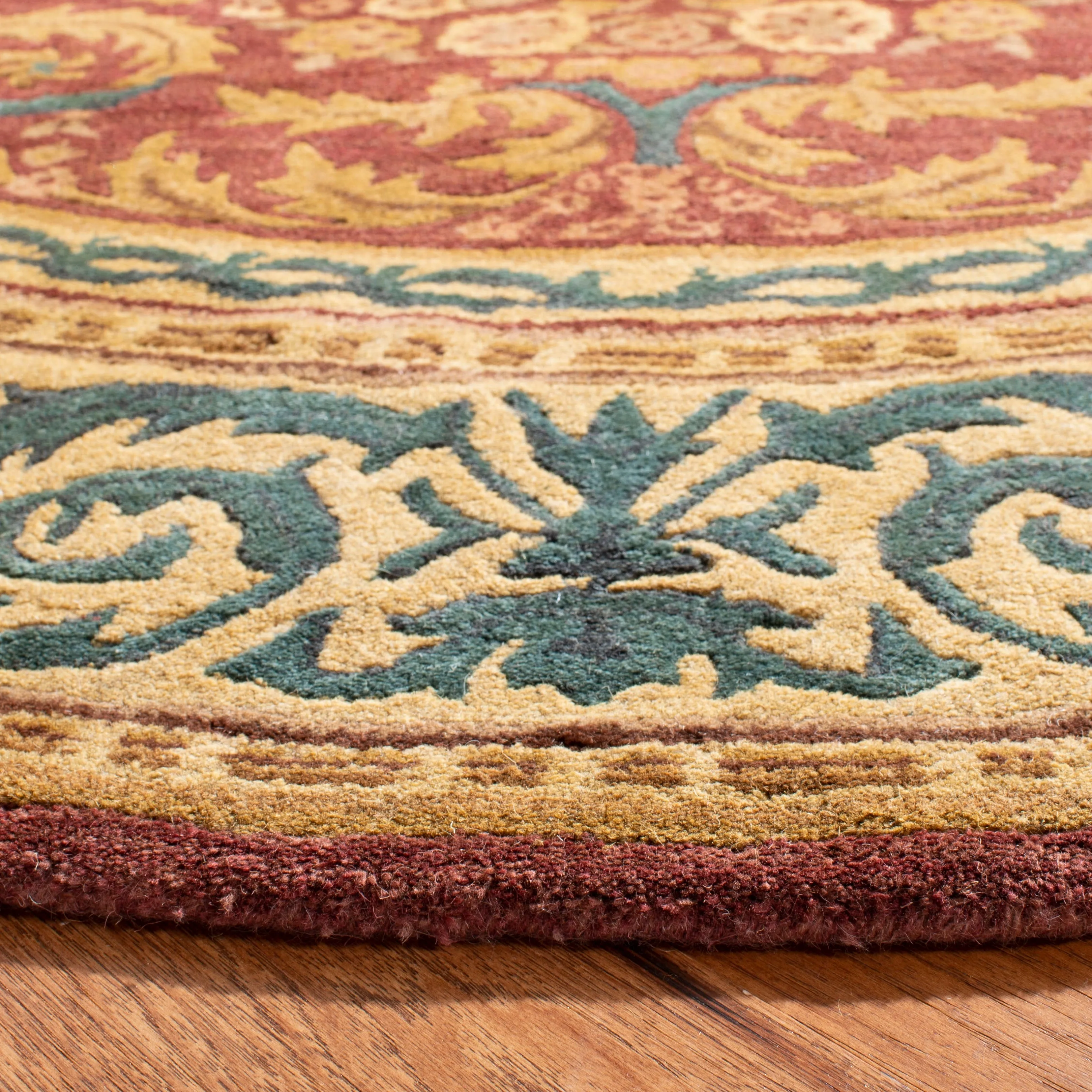 SAFAVIEH Handmade Empire Orvokki Traditional Oriental Wool Rug
