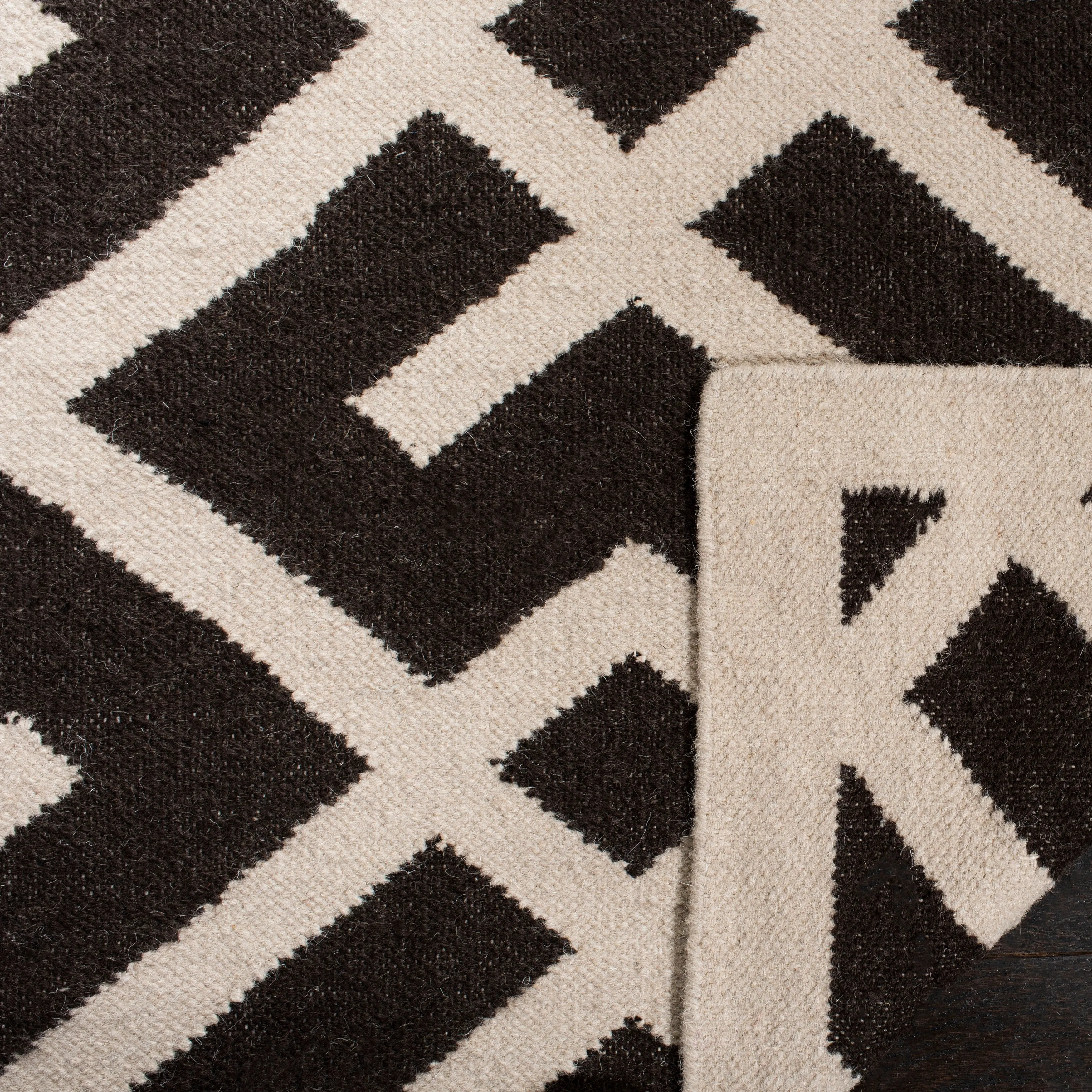 SAFAVIEH Handmade Flatweave Dhurries Eildine Modern Moroccan Wool Rug