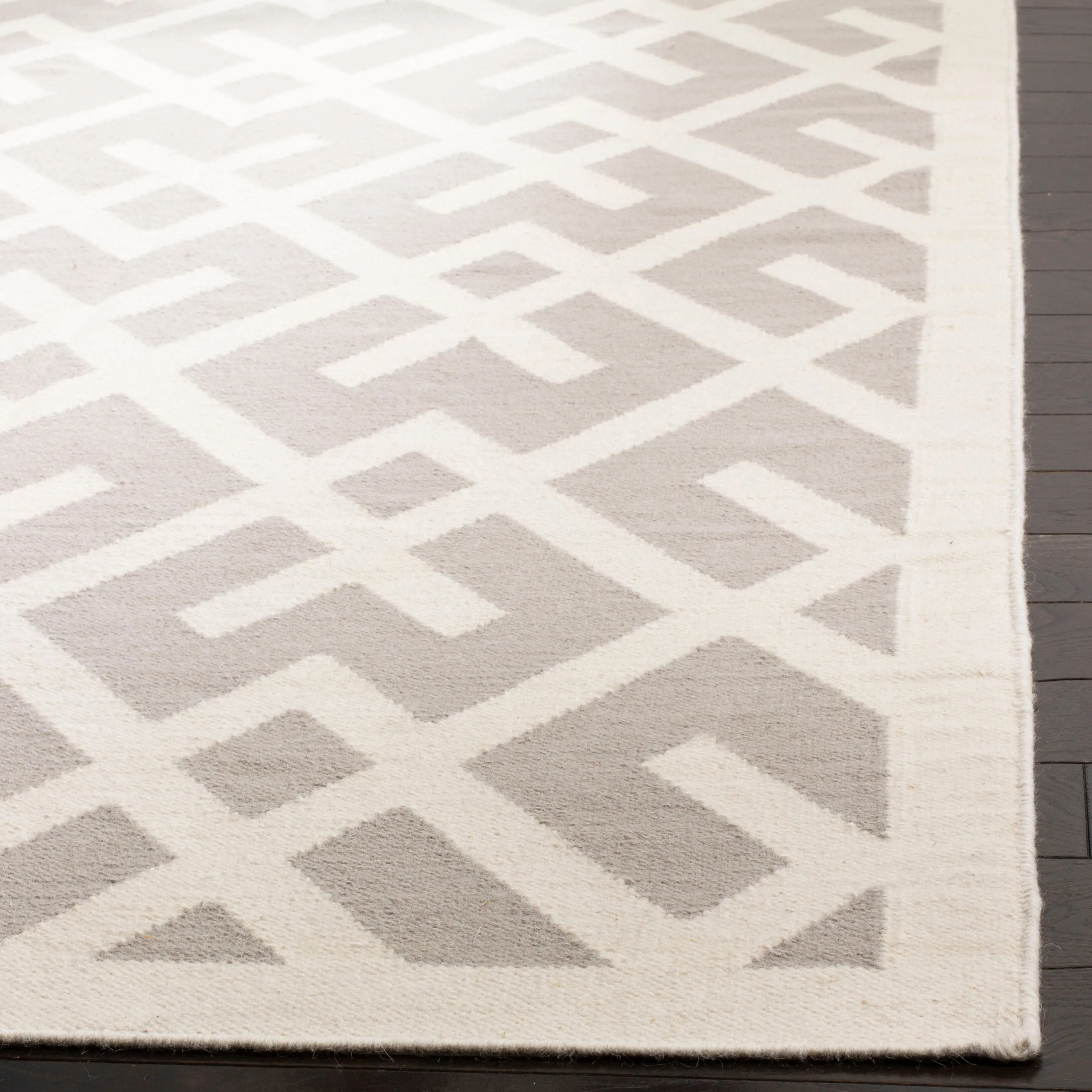 SAFAVIEH Handmade Flatweave Dhurries Eildine Modern Moroccan Wool Rug