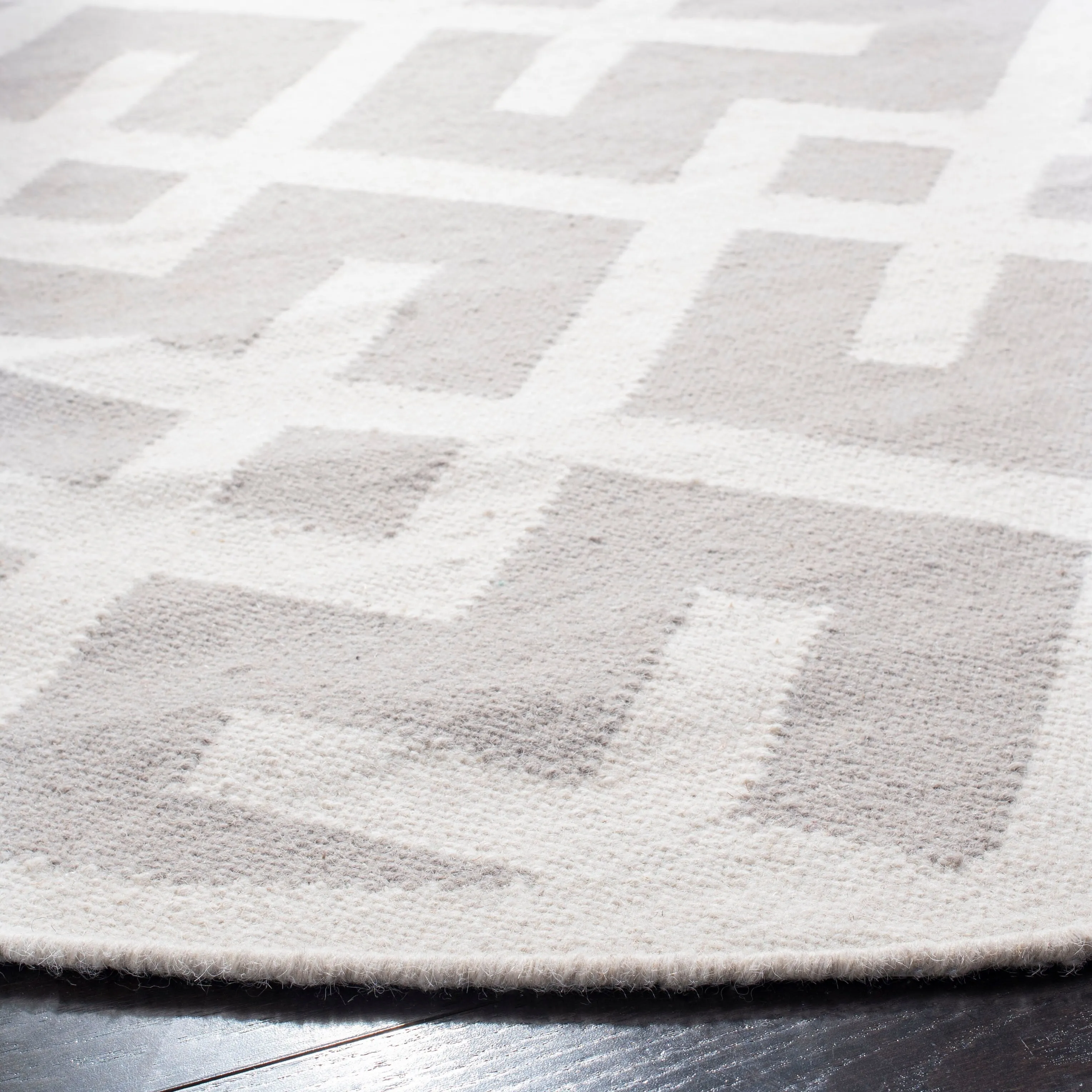 SAFAVIEH Handmade Flatweave Dhurries Eildine Modern Moroccan Wool Rug