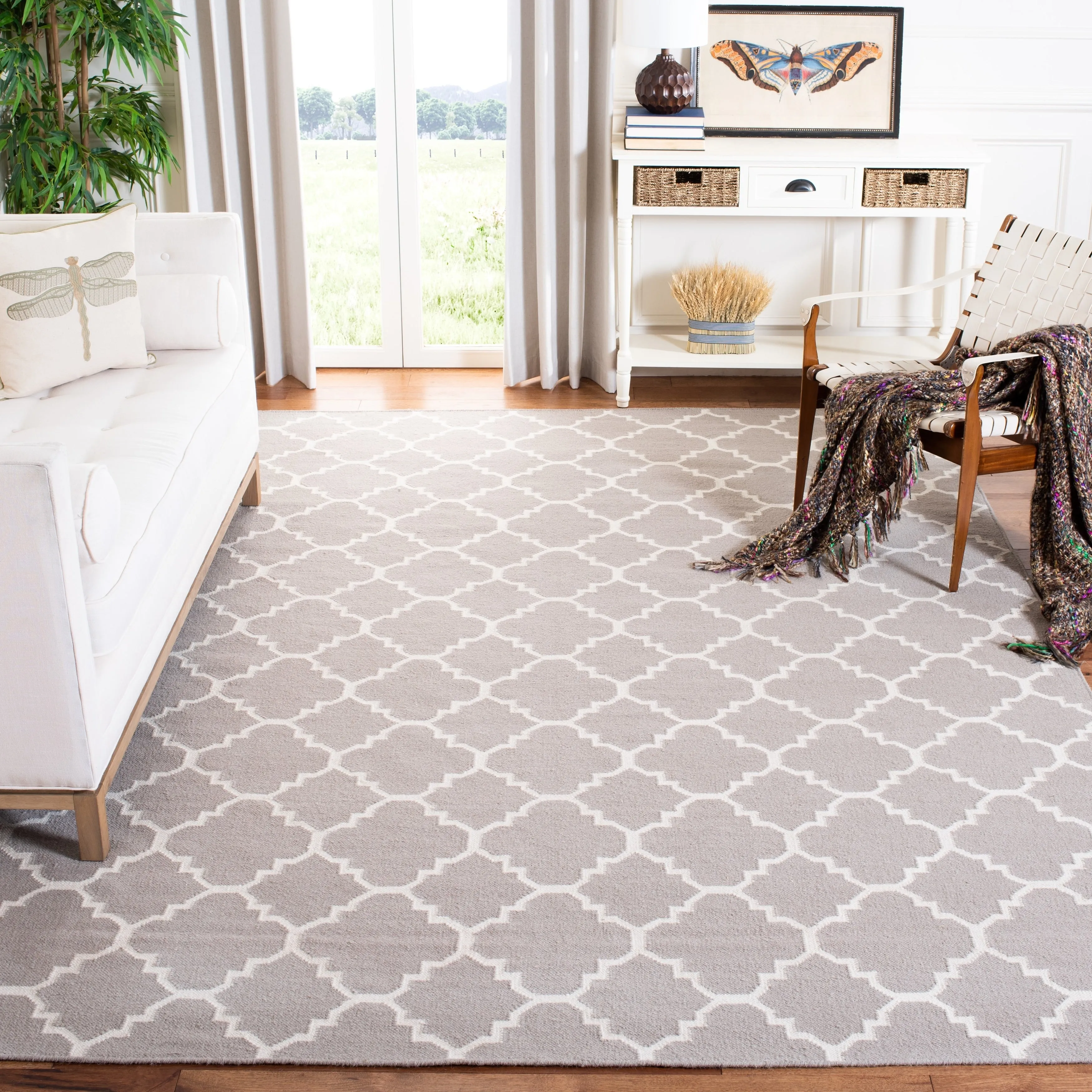 SAFAVIEH Handmade Flatweave Dhurries Taalke Modern Wool Rug