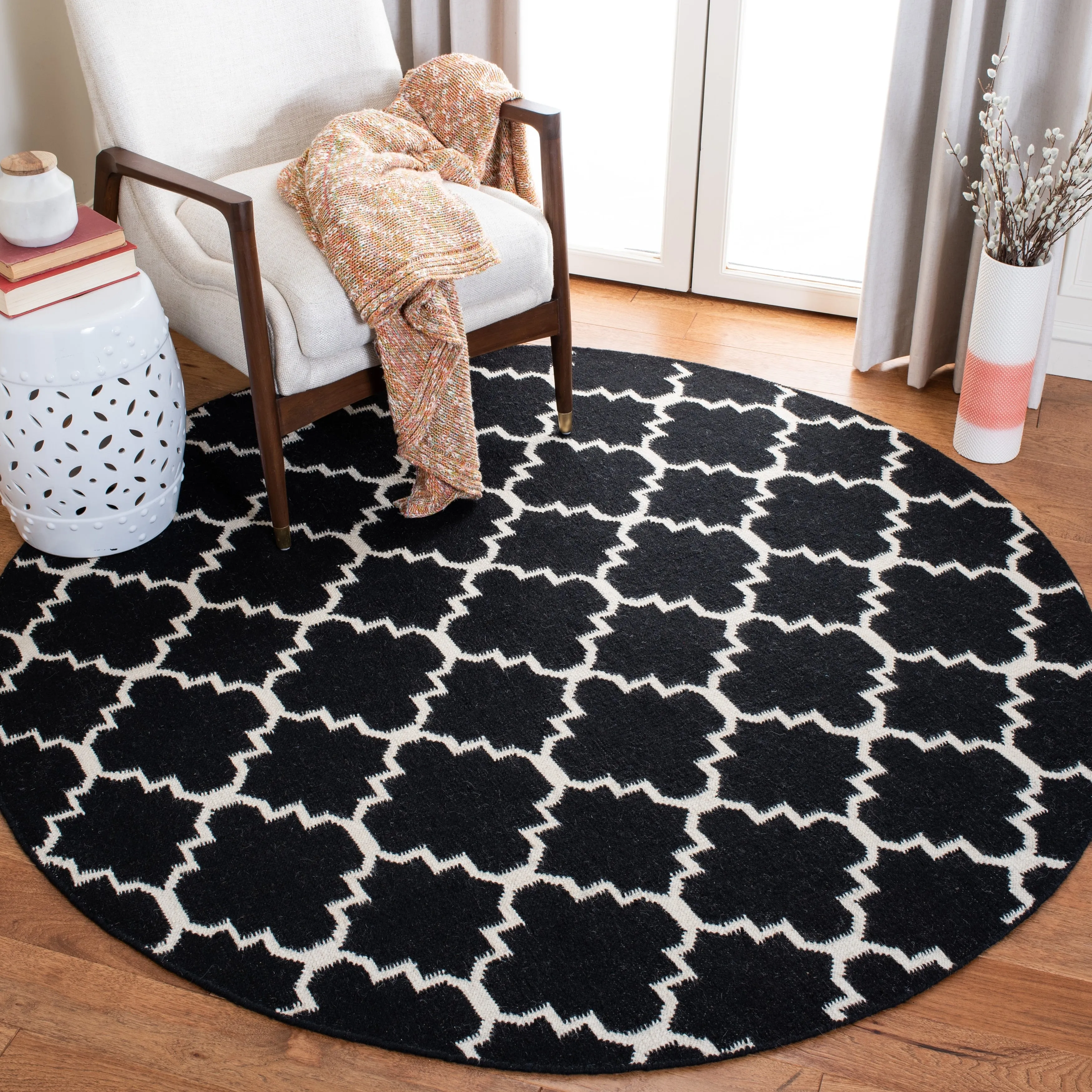 SAFAVIEH Handmade Flatweave Dhurries Taalke Modern Wool Rug