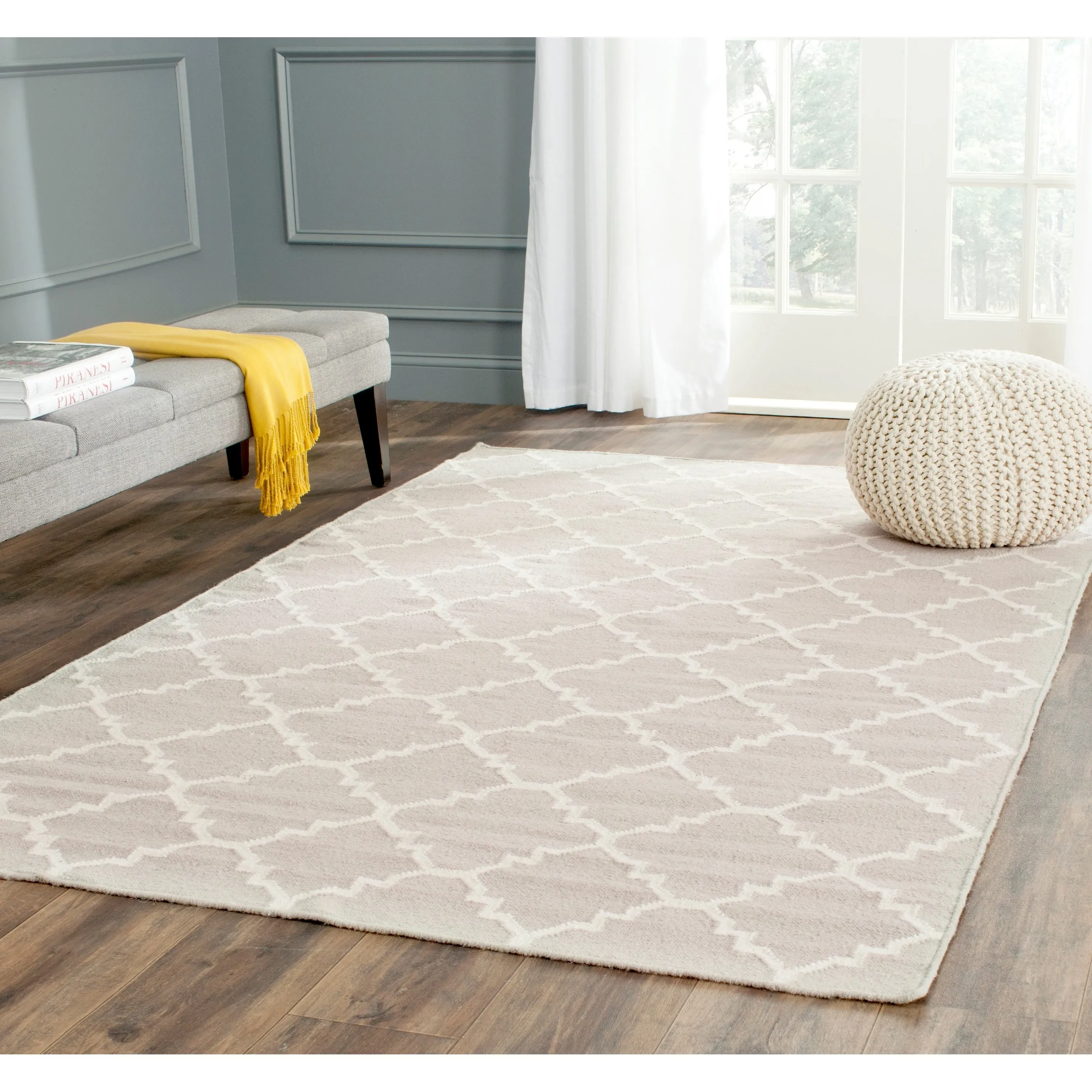 SAFAVIEH Handmade Flatweave Dhurries Taalke Modern Wool Rug