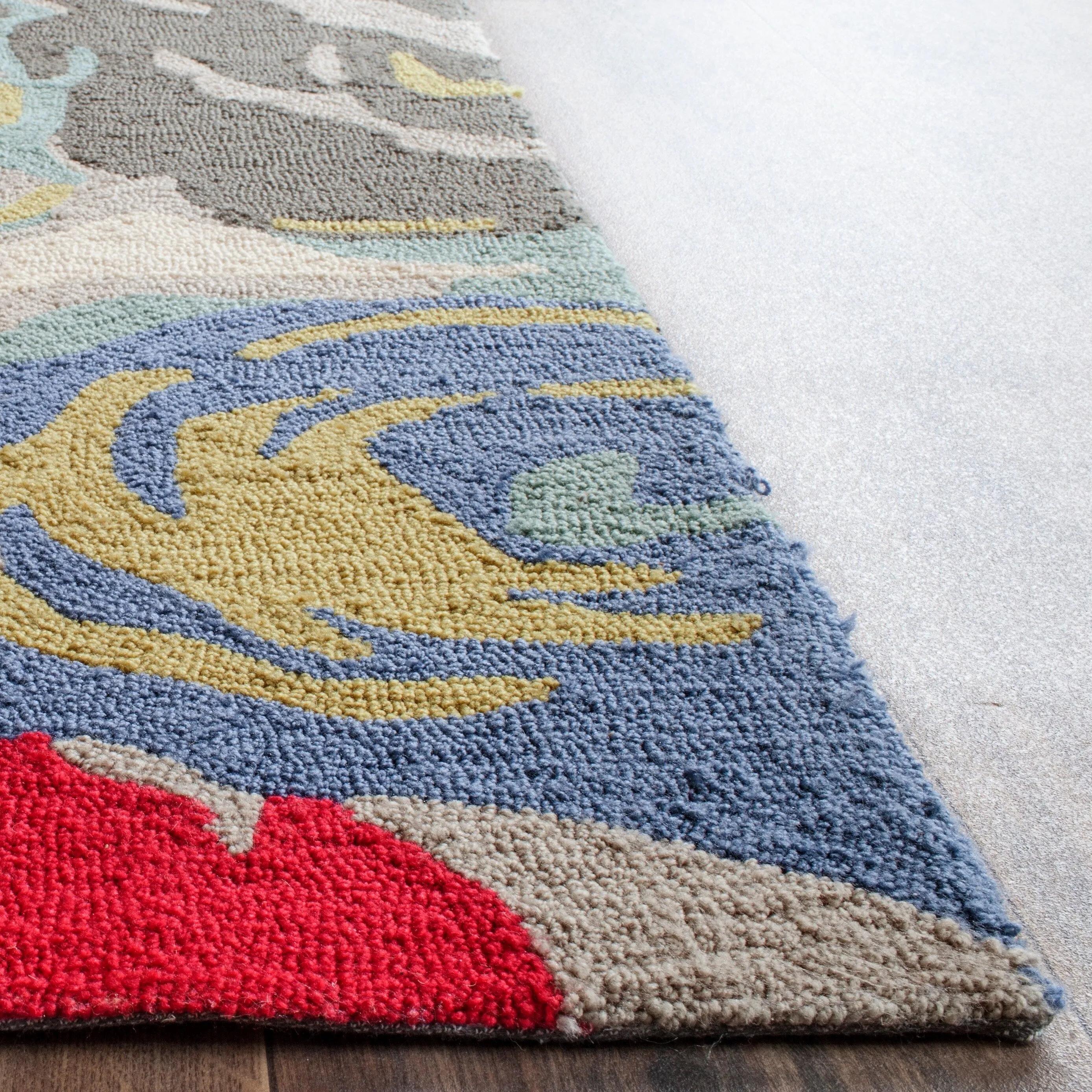 SAFAVIEH Handmade Four Seasons Shkurte Floral Rug