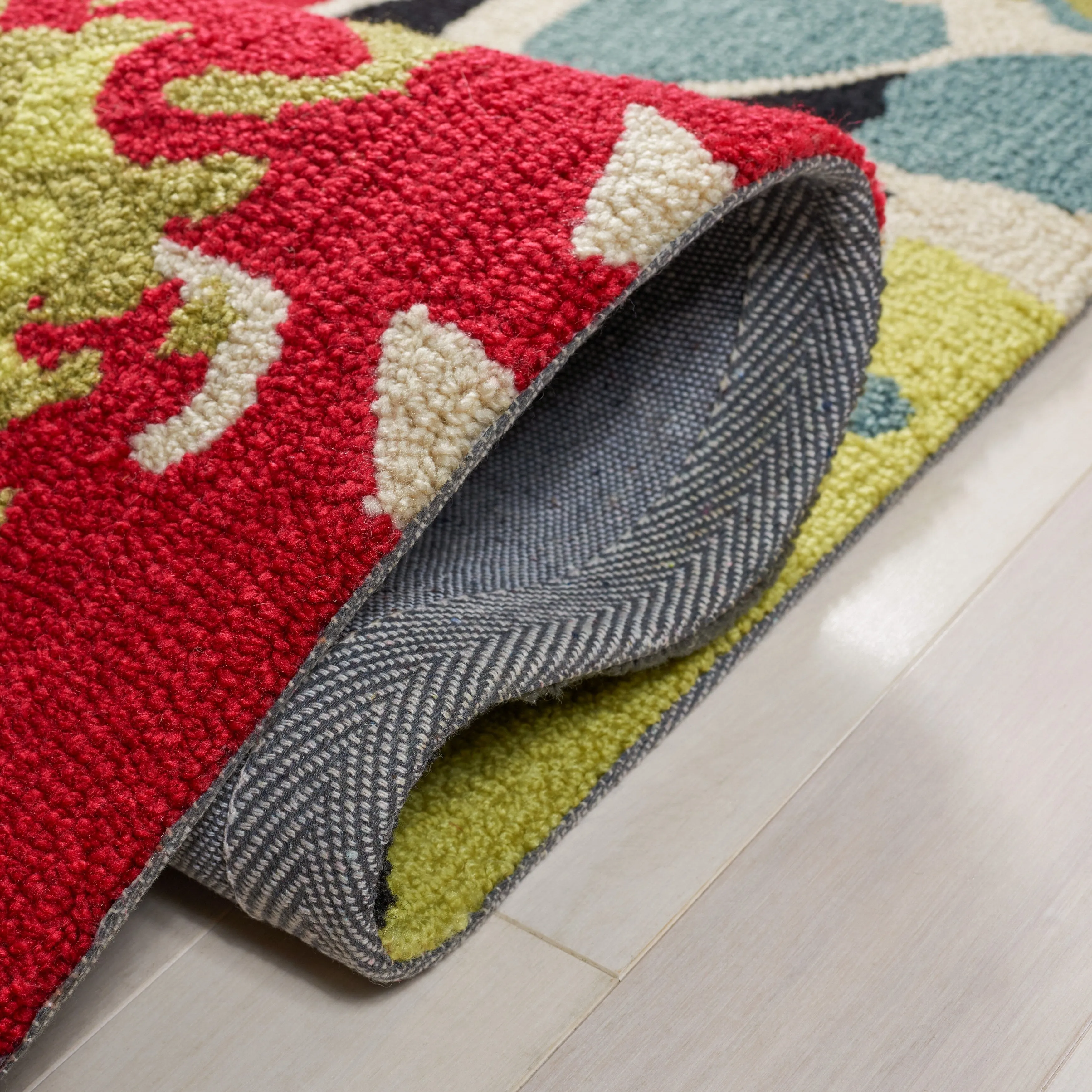SAFAVIEH Handmade Four Seasons Shkurte Floral Rug