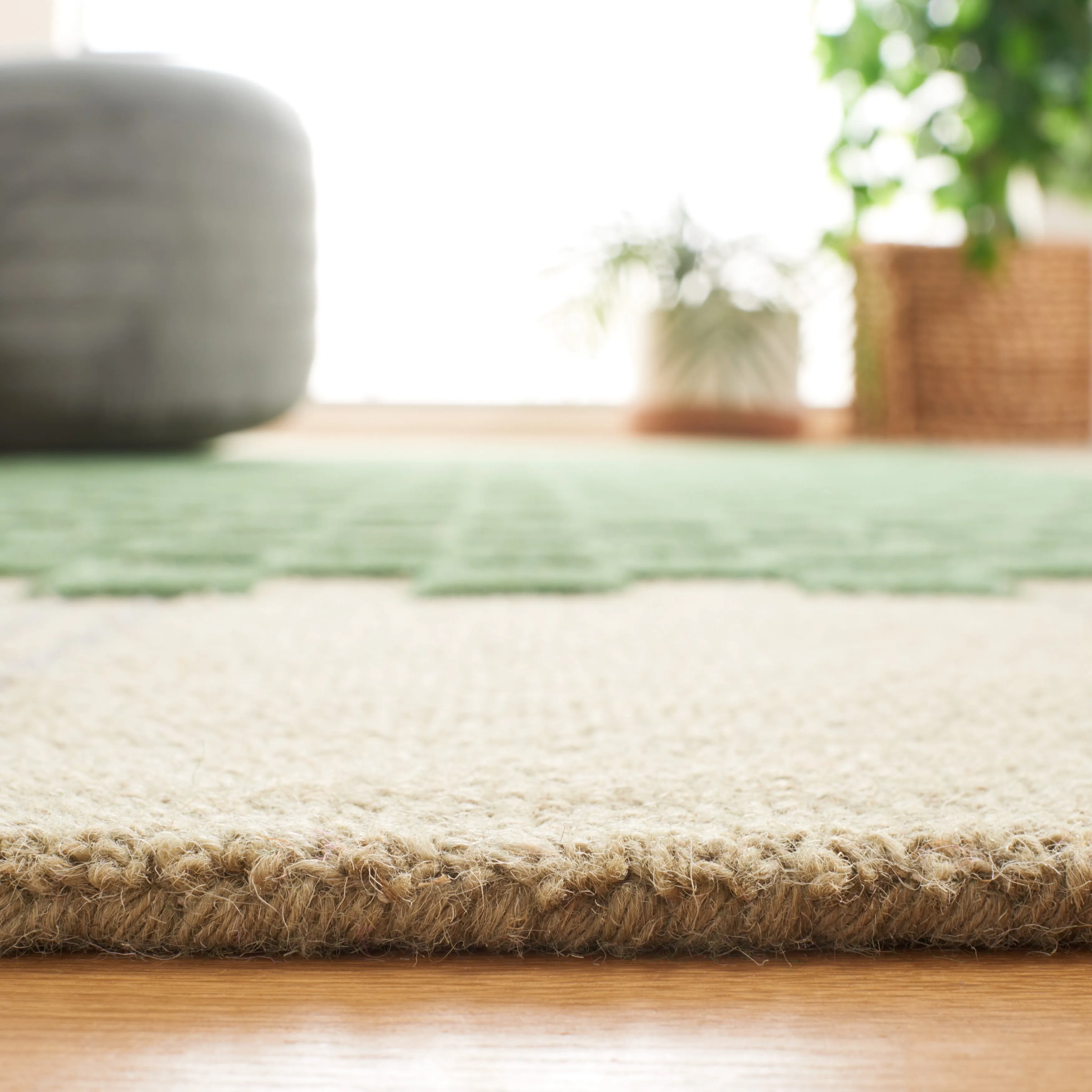 SAFAVIEH Handmade Genre Kiek Checkered Wool Rug