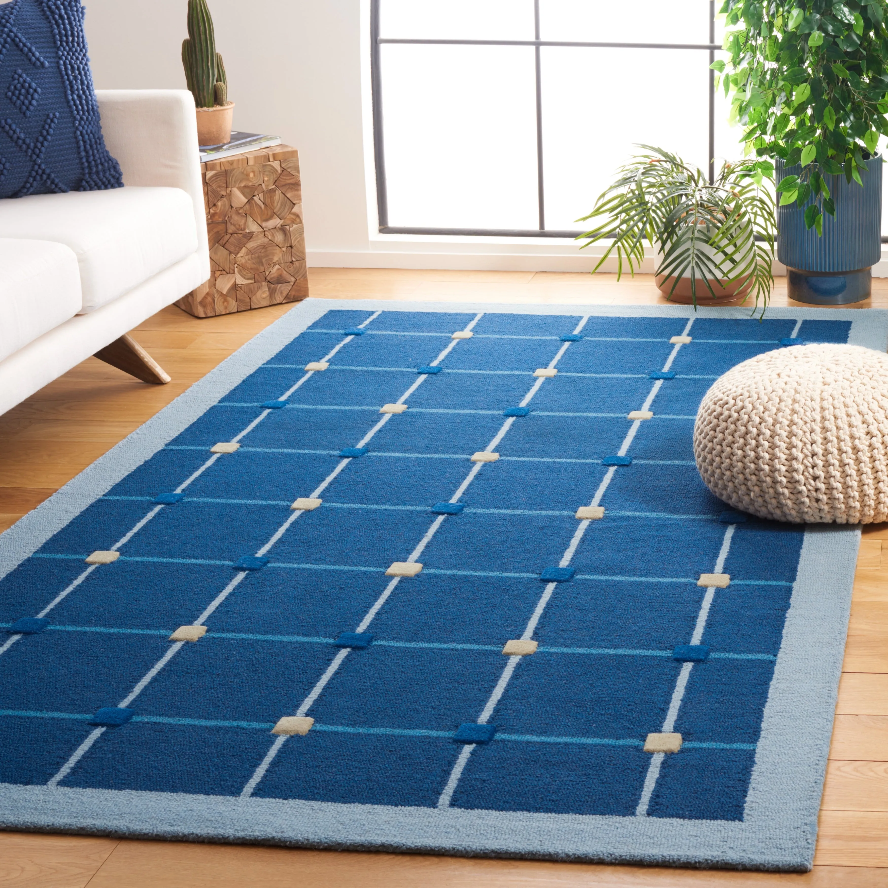 SAFAVIEH Handmade Genre Solenne Checkered Wool Rug