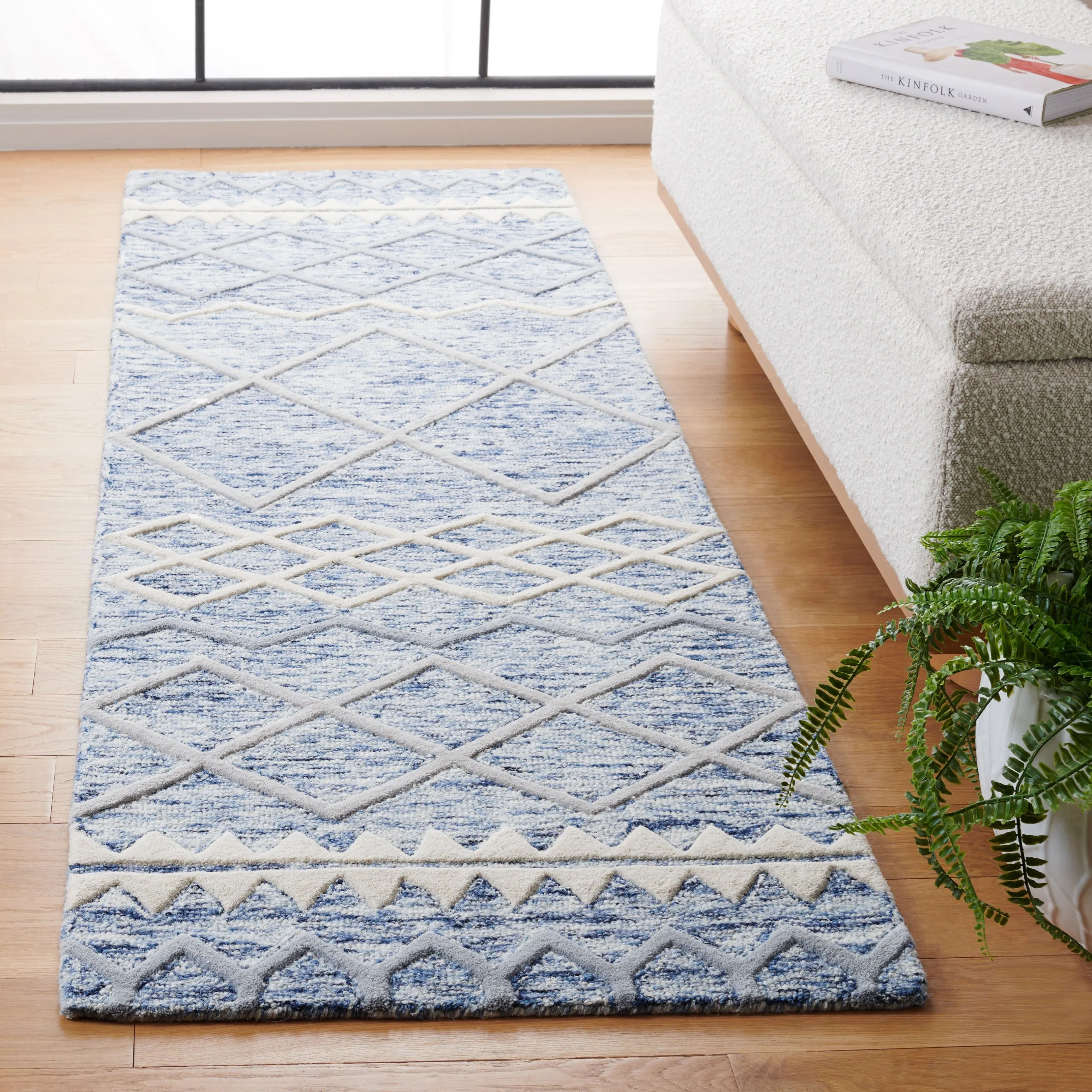 SAFAVIEH Handmade Glamour Gwenith Moroccan Wool Rug