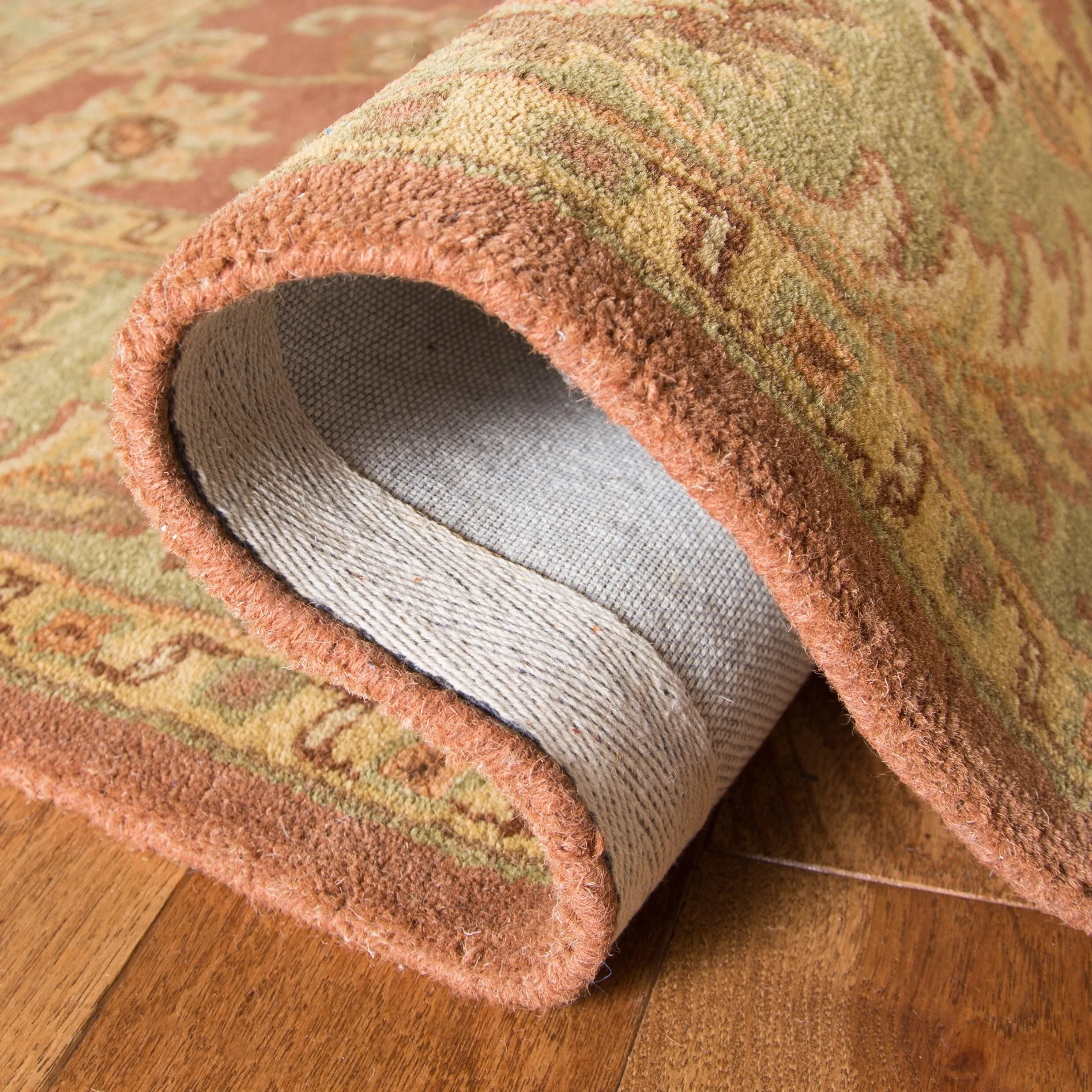 SAFAVIEH Handmade Golden Effie Tomika Traditional Oriental Wool Rug
