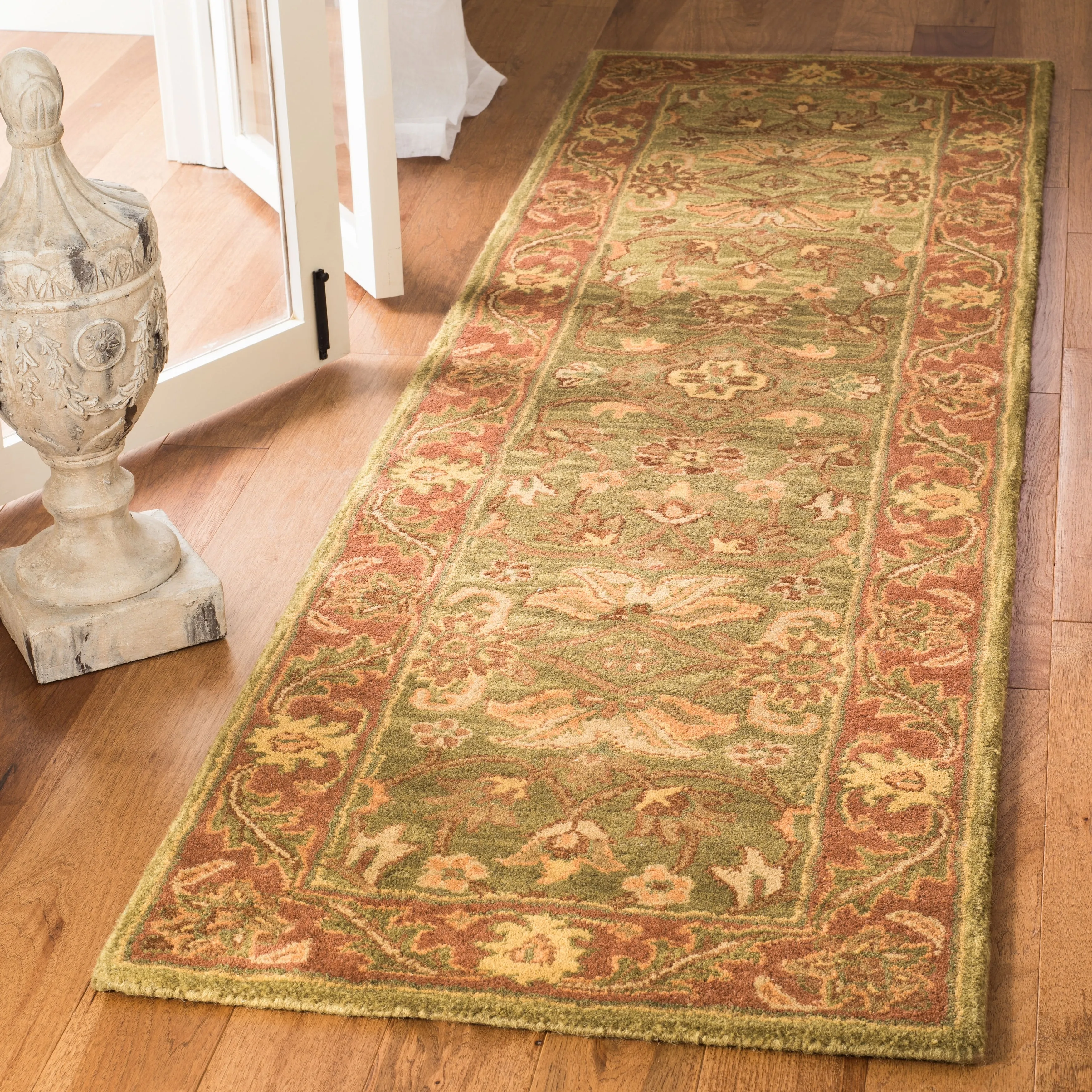 SAFAVIEH Handmade Golden Effie Tomika Traditional Oriental Wool Rug