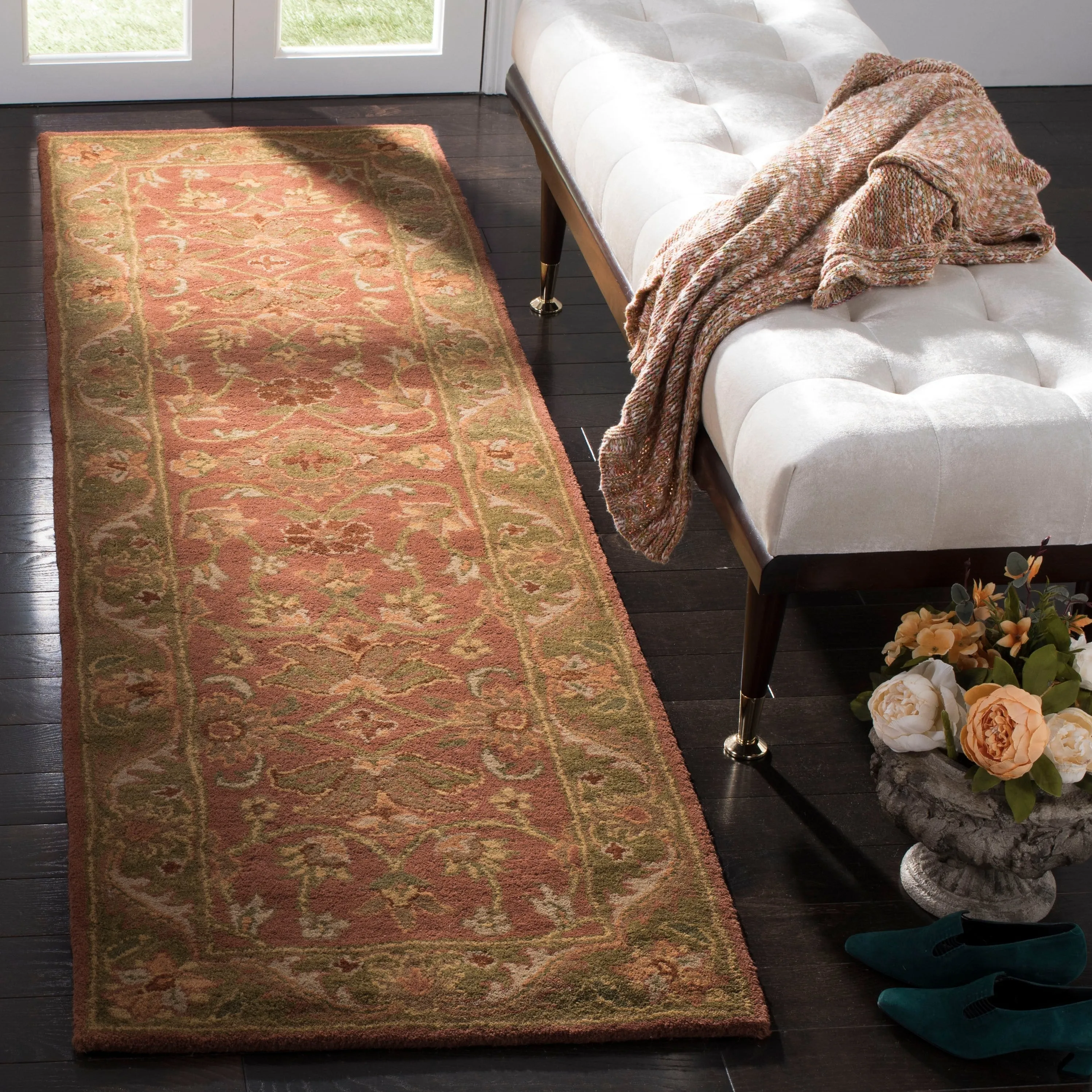 SAFAVIEH Handmade Golden Effie Tomika Traditional Oriental Wool Rug