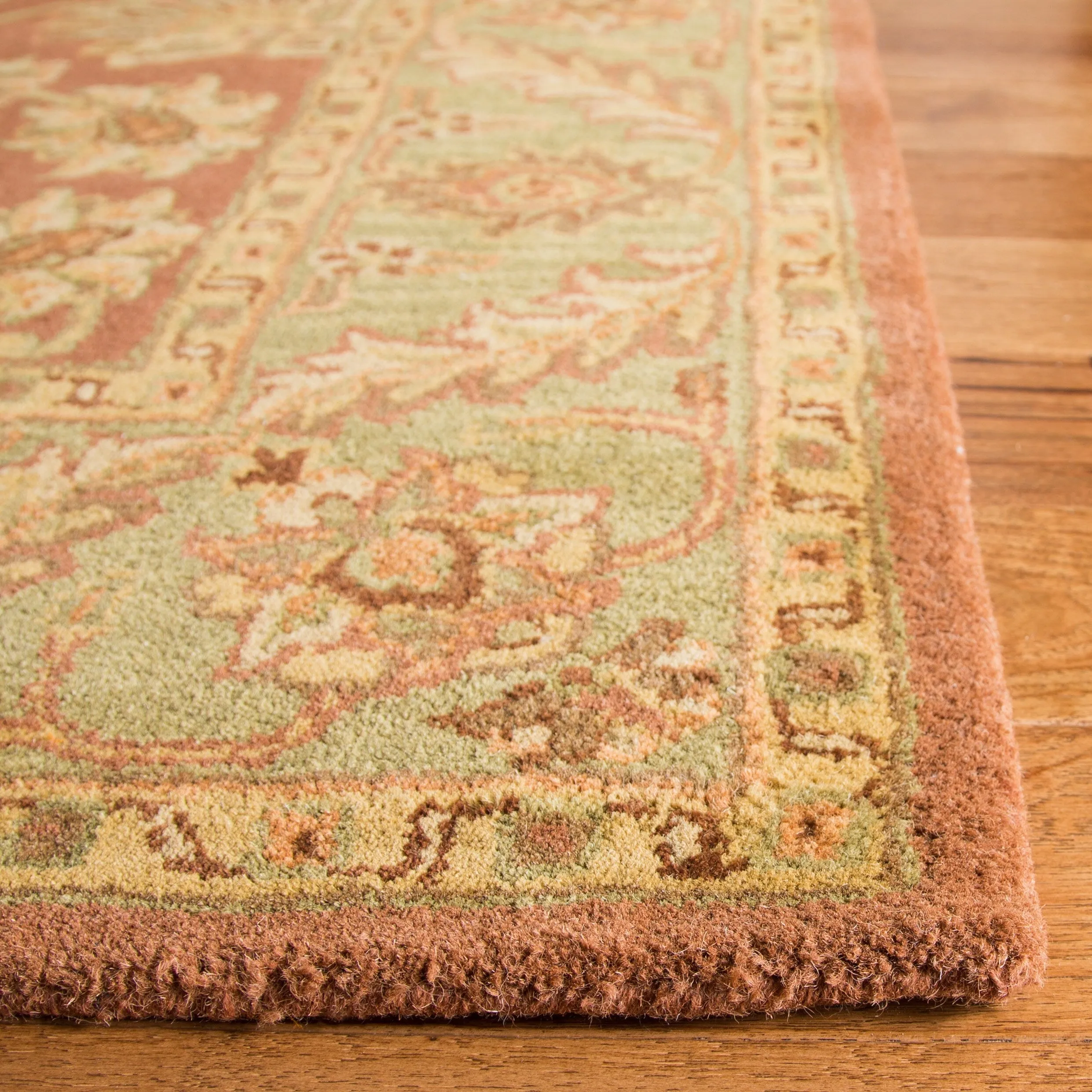 SAFAVIEH Handmade Golden Effie Tomika Traditional Oriental Wool Rug