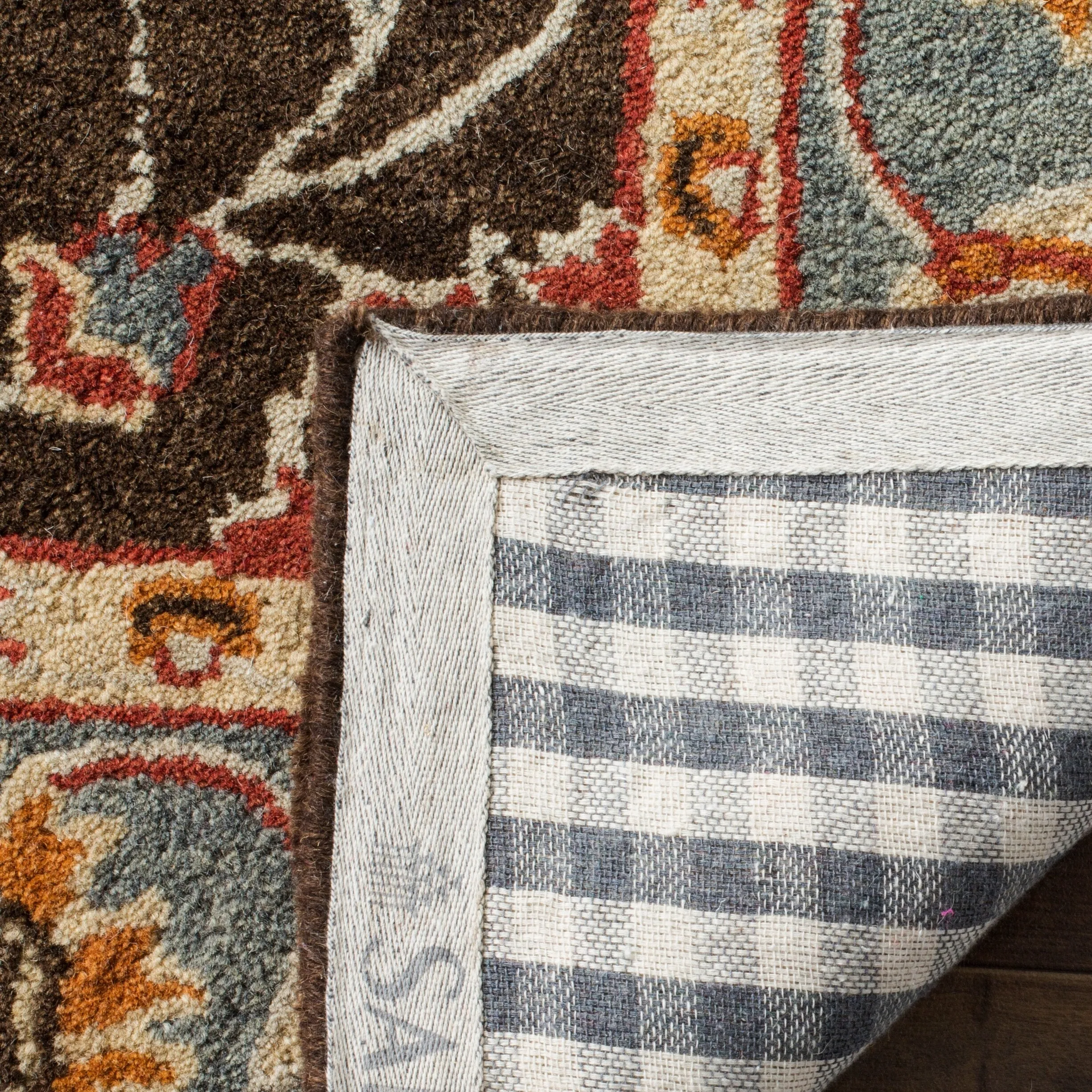 SAFAVIEH Handmade Heritage Amazonia Traditional Oriental Wool Rug