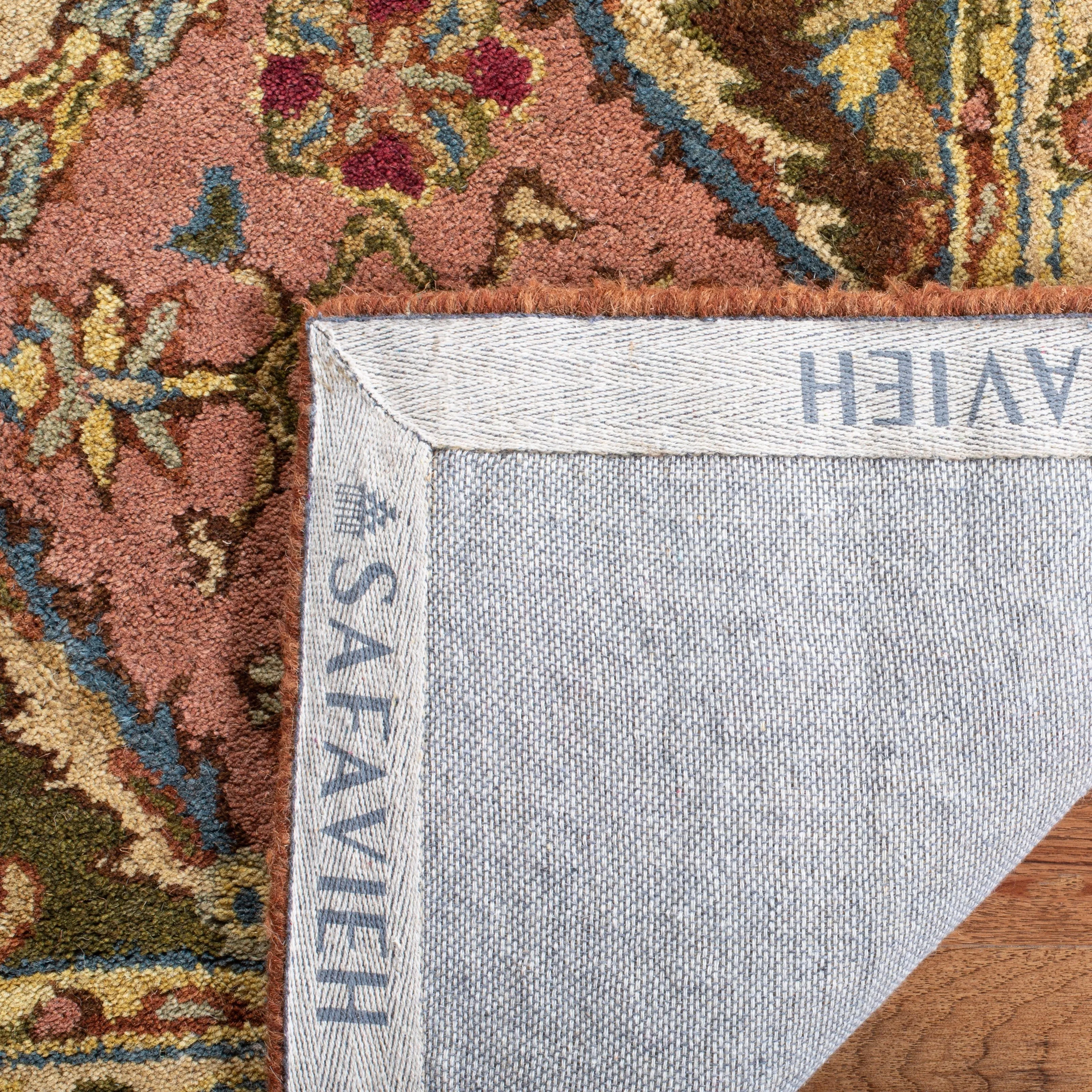 SAFAVIEH Handmade Heritage Chiseko Traditional Oriental Wool Rug