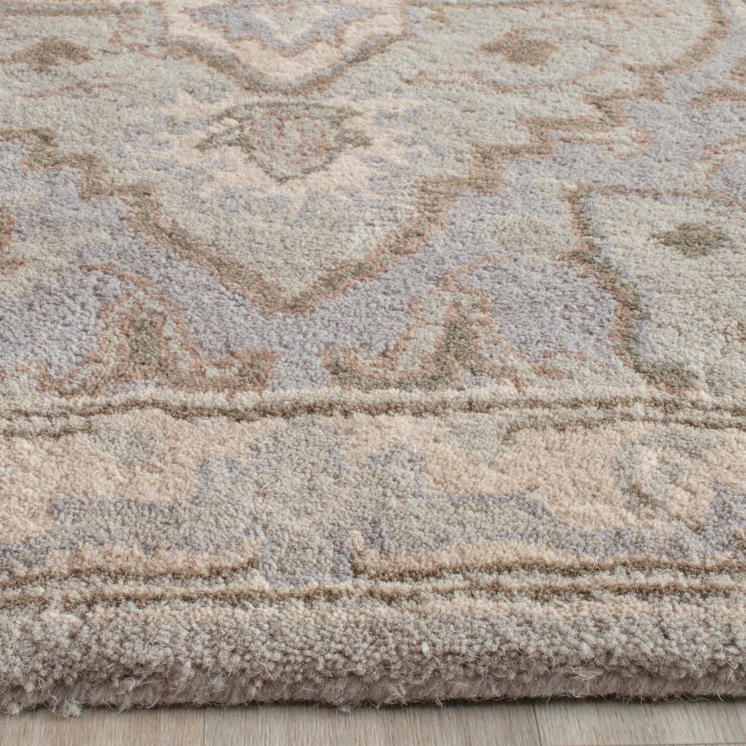 SAFAVIEH Handmade Heritage Floating Dahlia Traditional Oriental Wool Rug