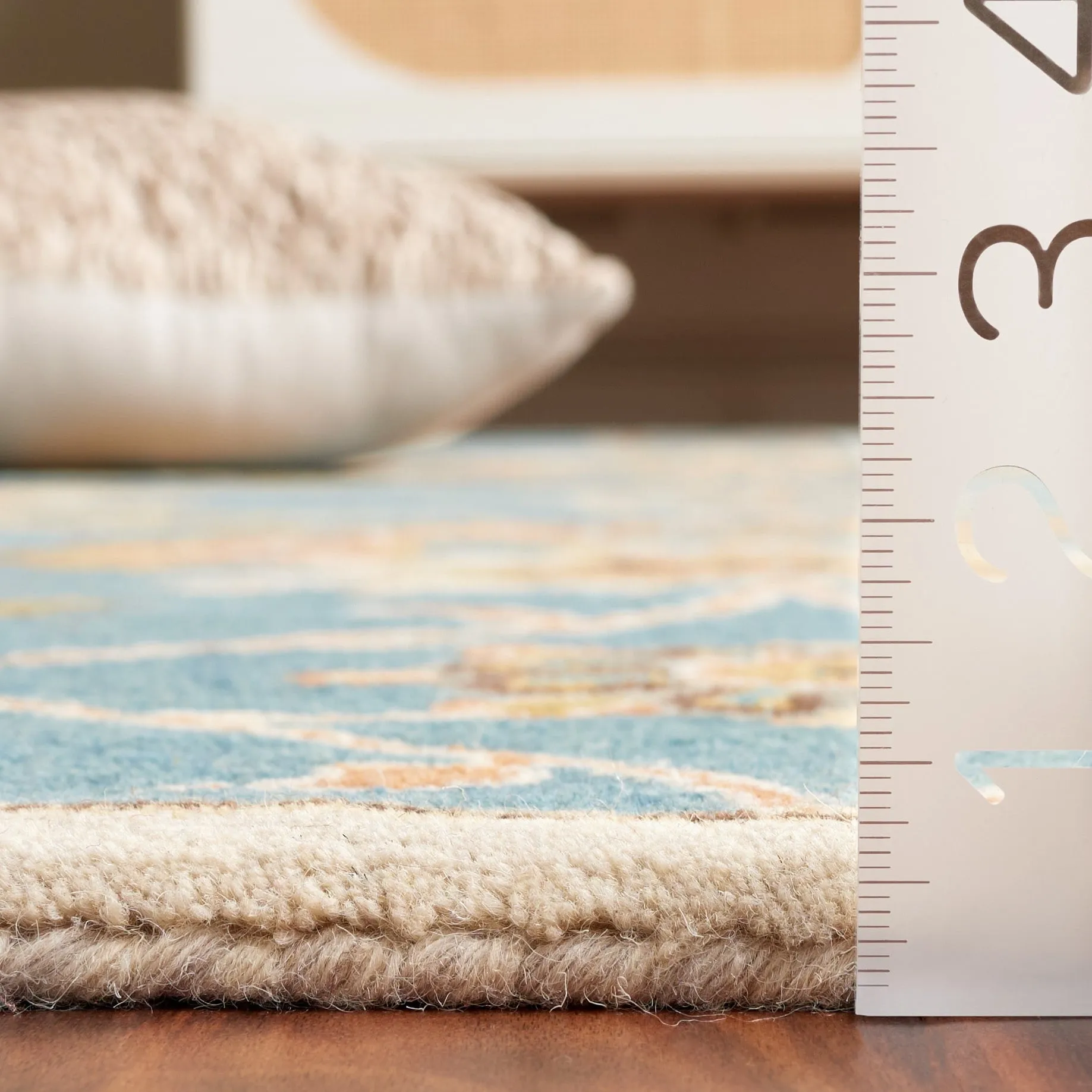 SAFAVIEH Handmade Heritage Party Time Traditional Wool Rug