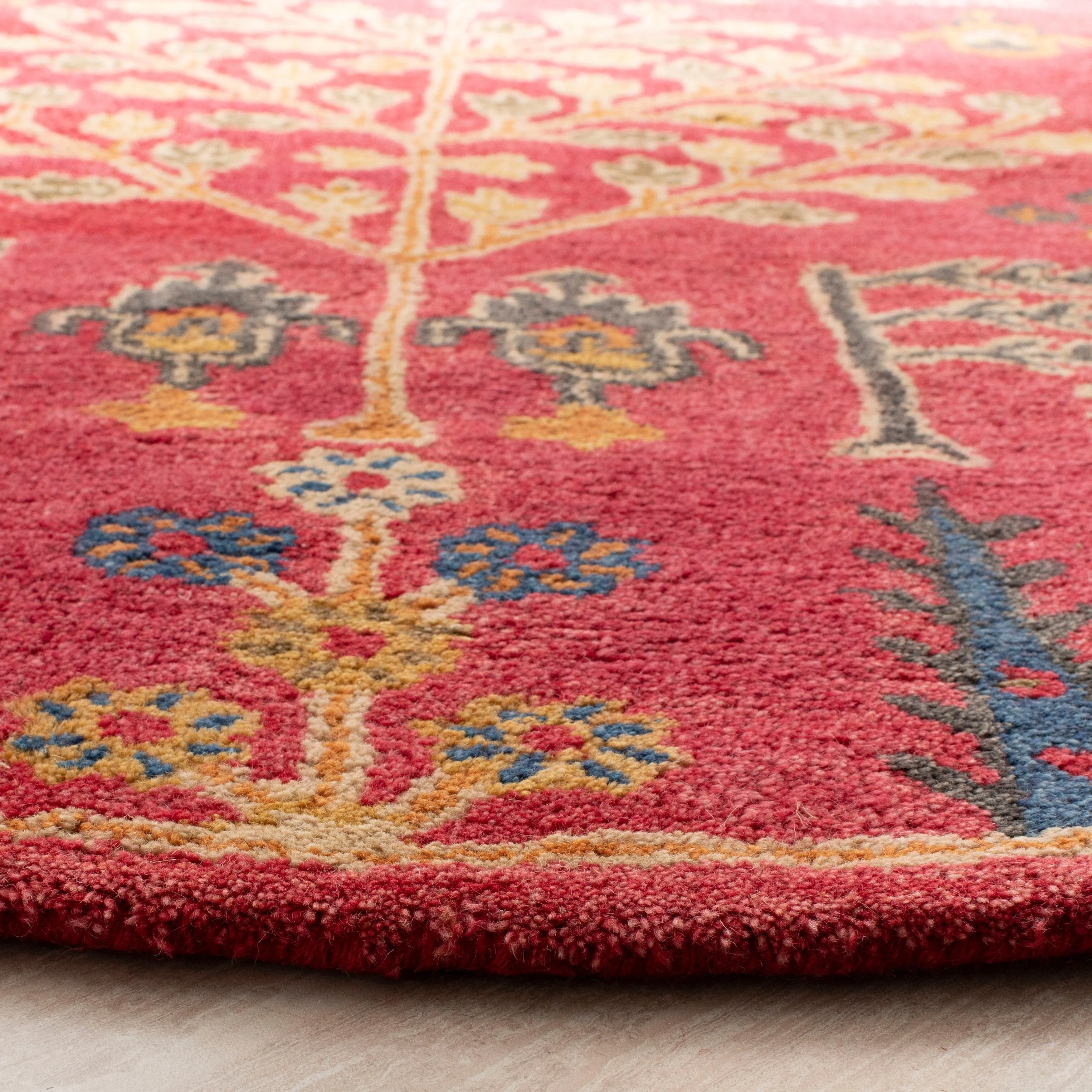 SAFAVIEH Handmade Heritage Picture Block Floral Traditional Oriental Wool Rug