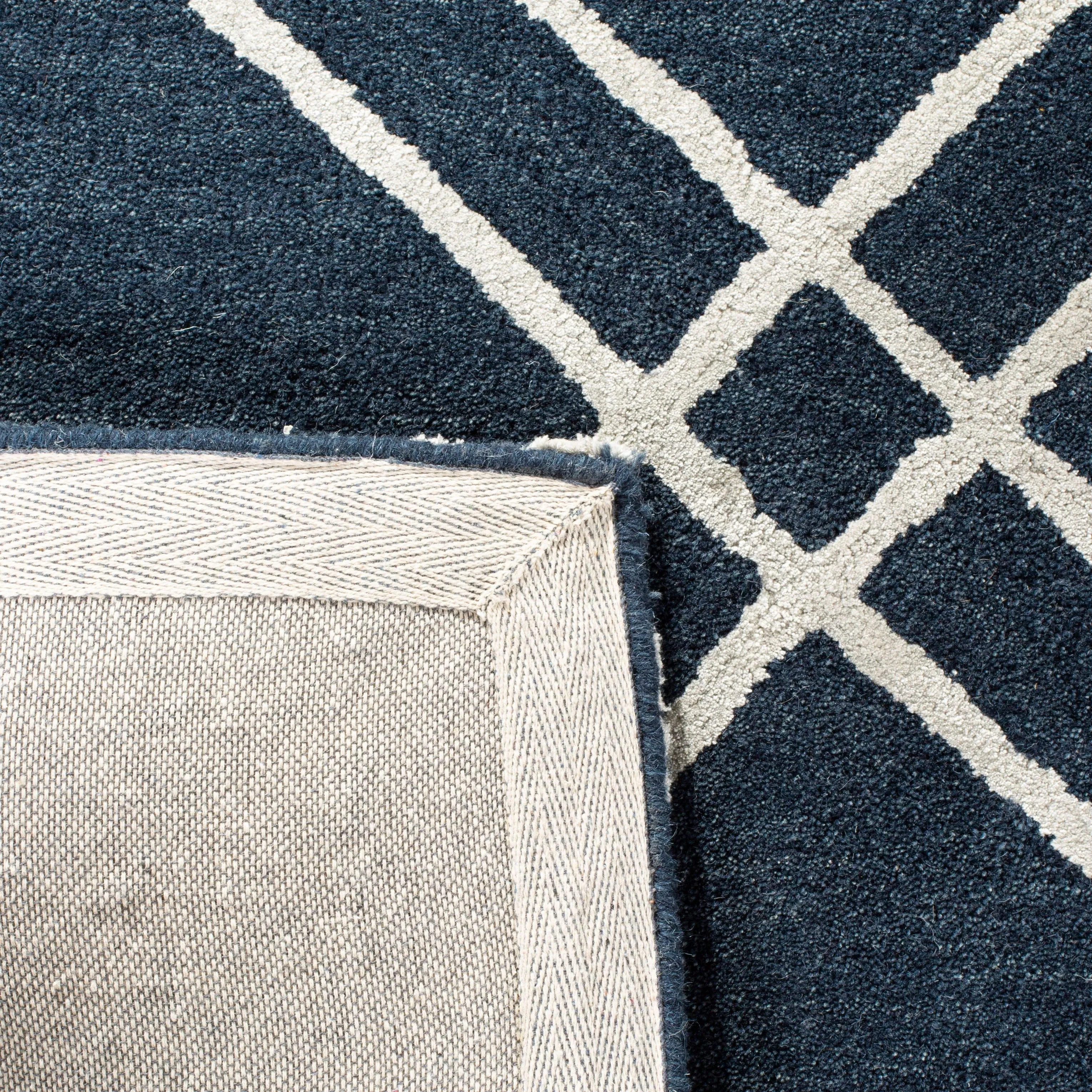 SAFAVIEH Handmade Himalaya Beadwork Modern Wool Rug