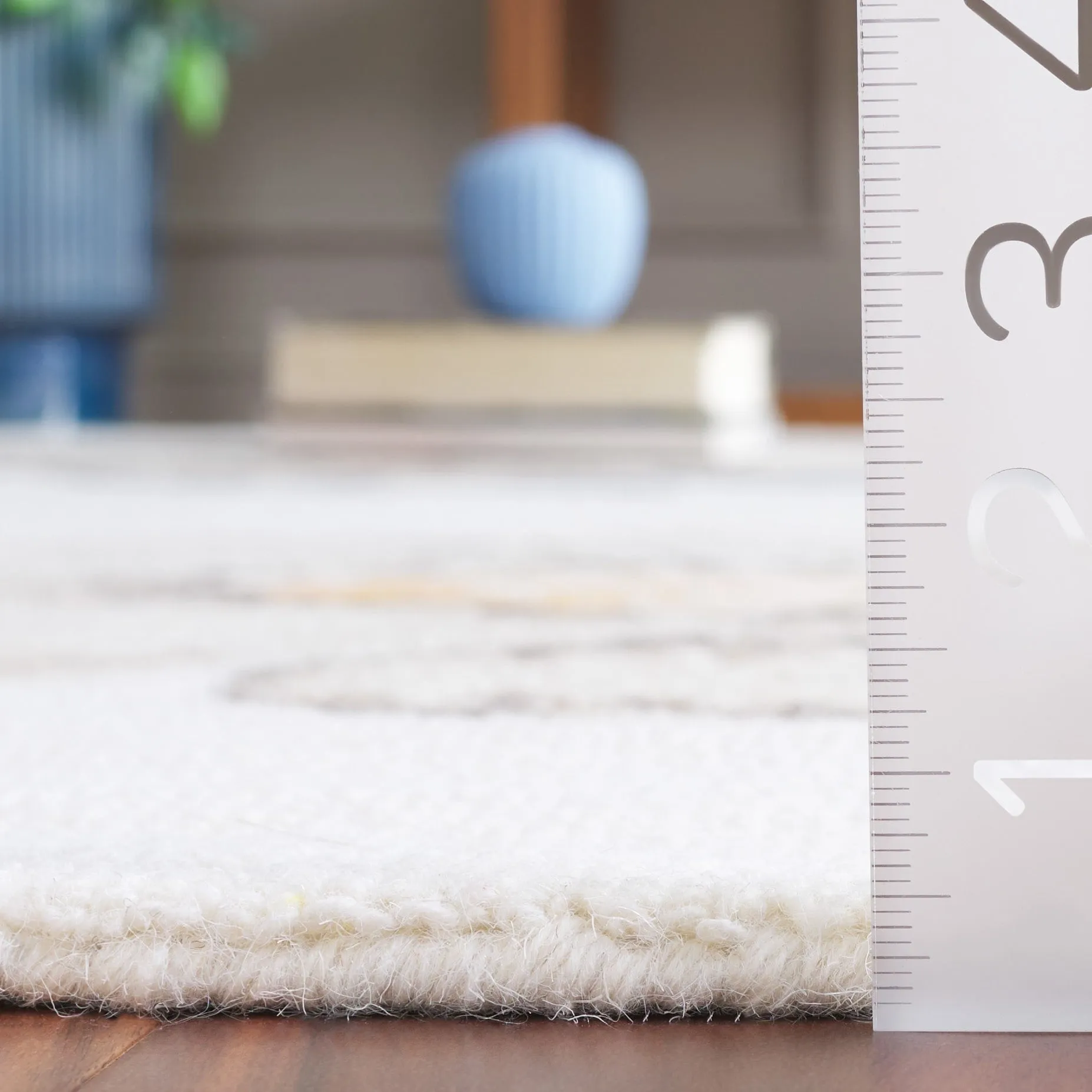 SAFAVIEH Handmade Jardin Garnette Country Wool Rug