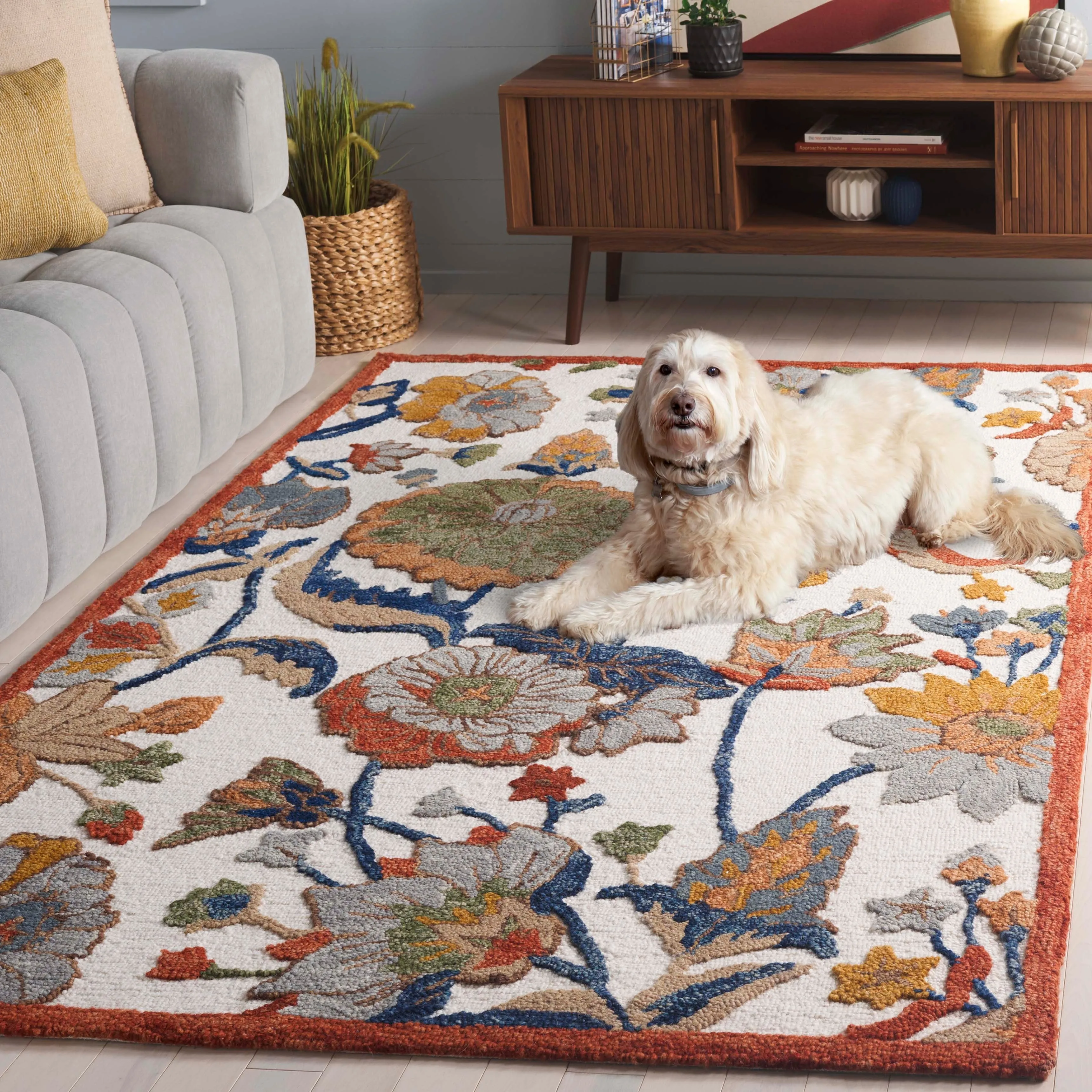 SAFAVIEH Handmade Jardin Rusa Country Floral Wool Rug