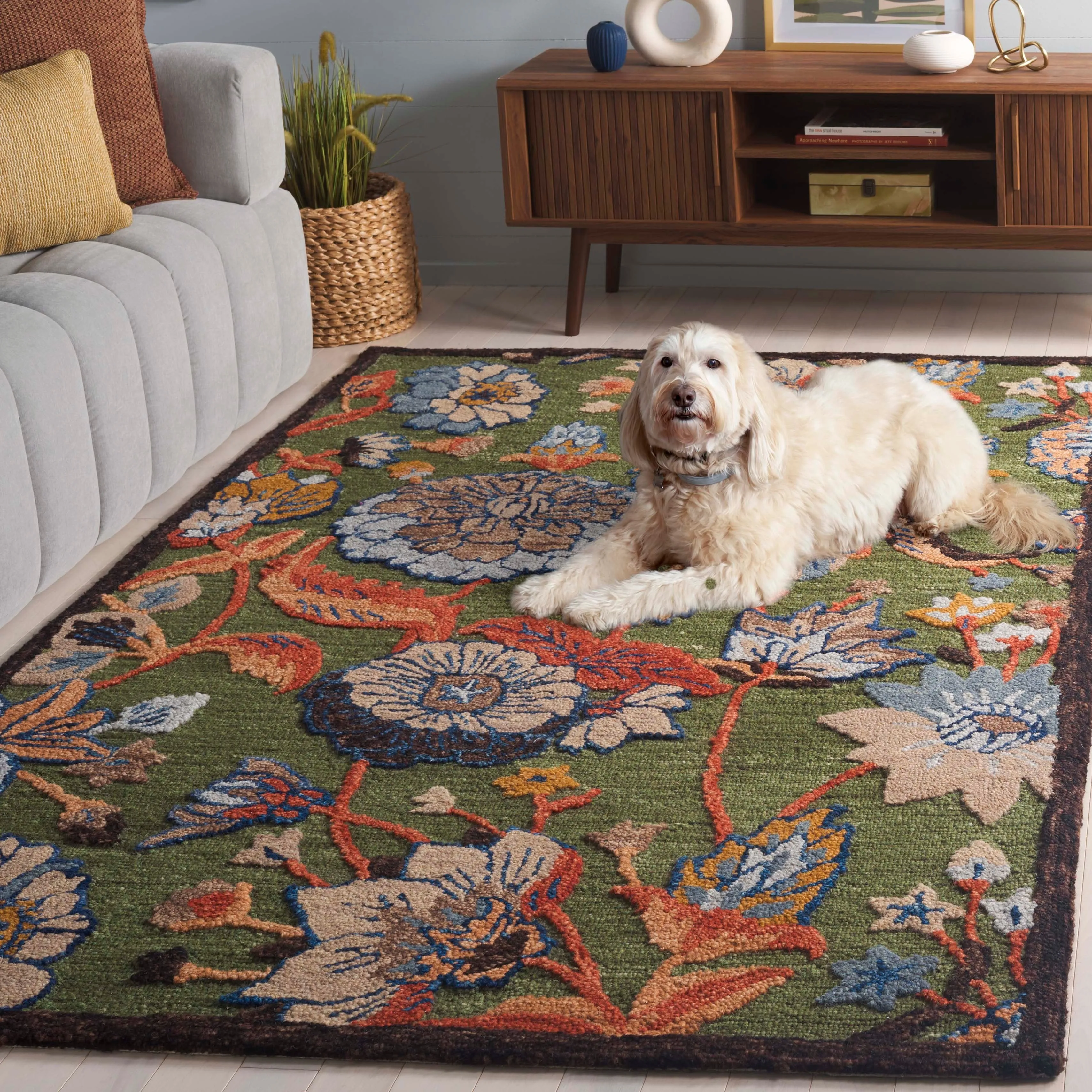SAFAVIEH Handmade Jardin Rusa Country Floral Wool Rug